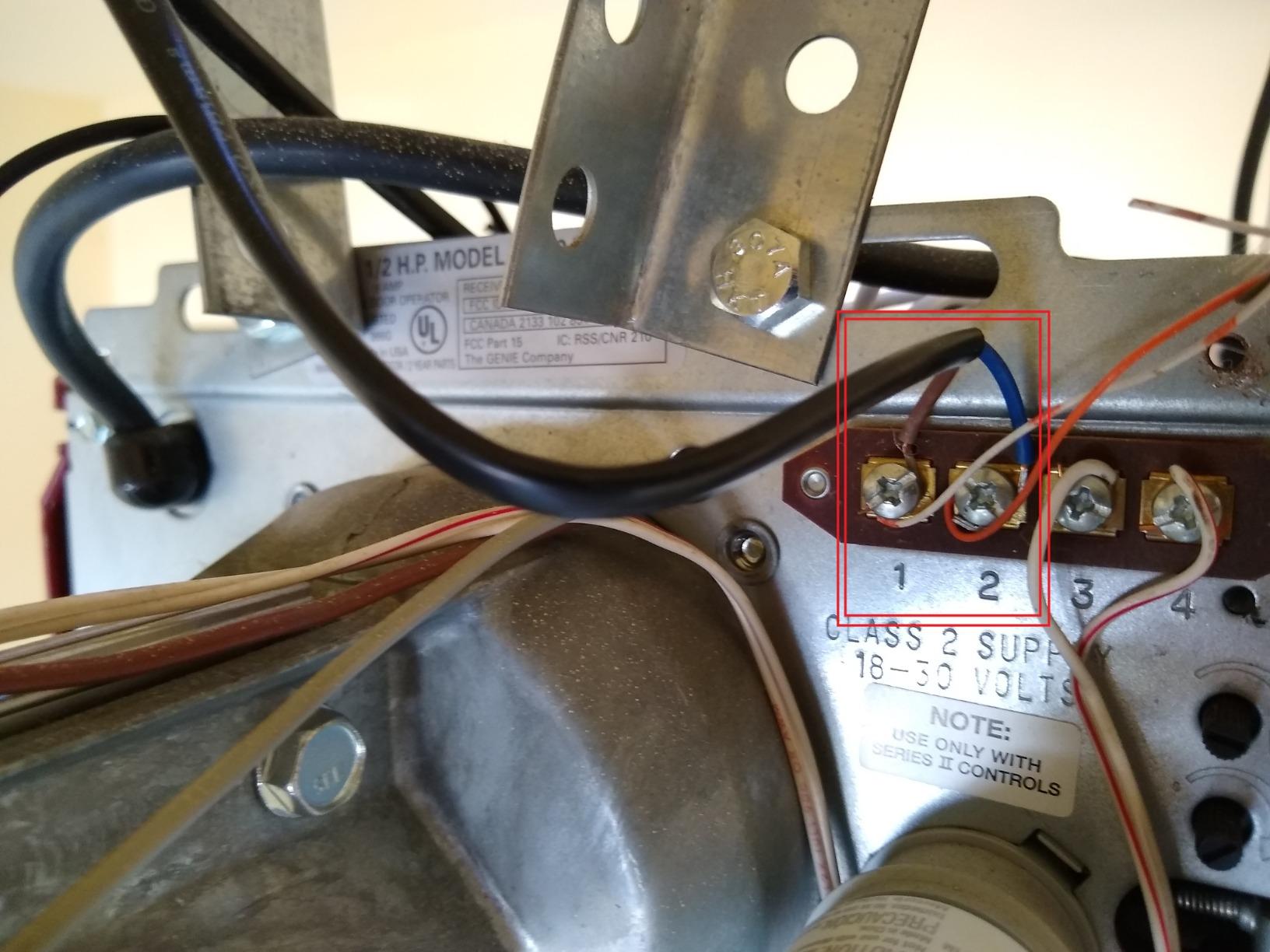 meross Smart Garage Door Opener Remote, Compatible with Apple HomeKit, Siri, CarPlay, Alexa, Google, SmartThings, and Android, Universal WiFi Garage Door Controller, App + Voice Control, No Hub Needed customer photo 1