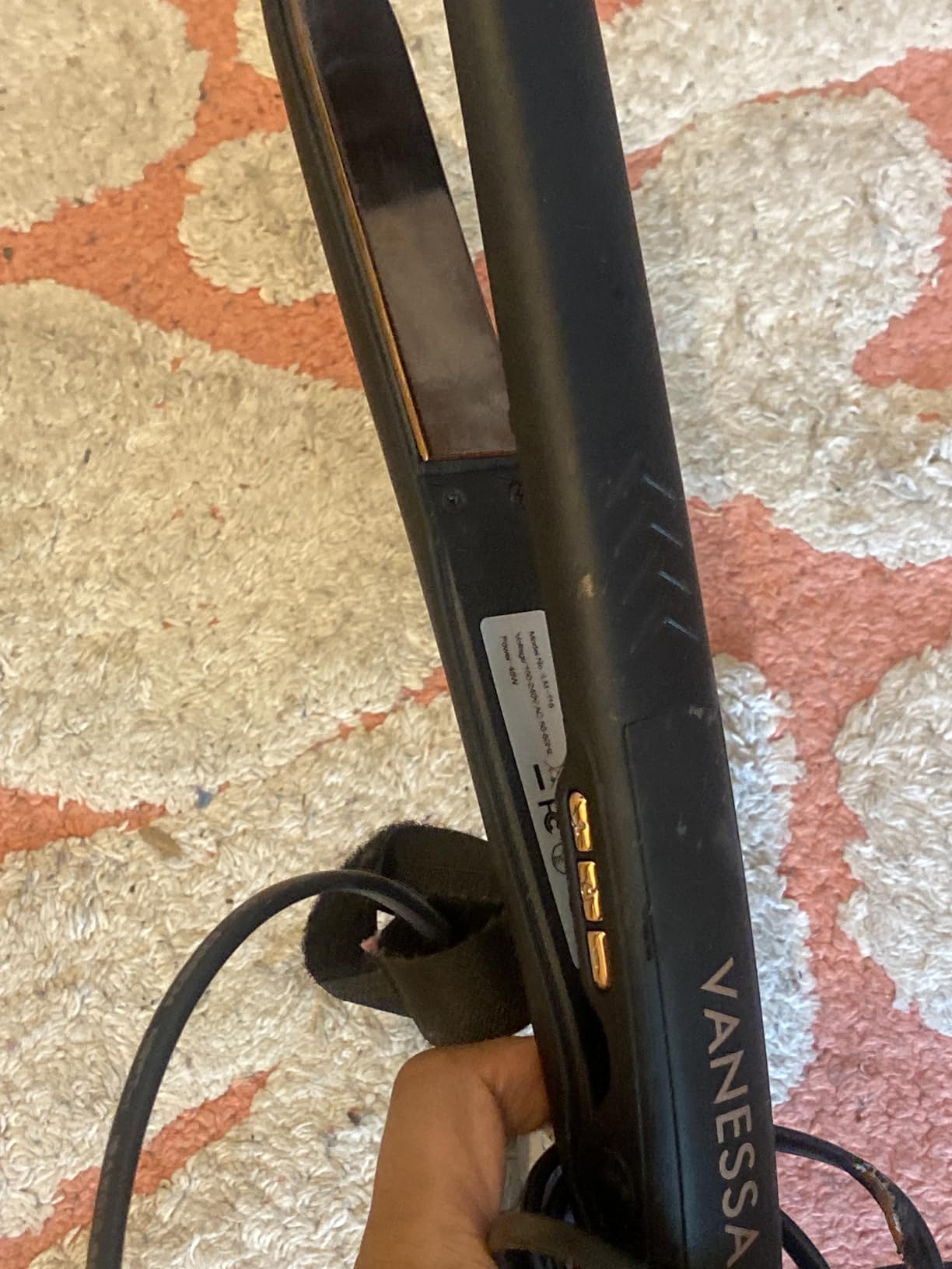 VANESSA PRO Flat Iron Hair Straightener, 100% Pure Titanium Flat Iron for One Pass to Achieve a Sleek Look, Curls Beautifully & Straightens Well - 1 inch customer photo 2