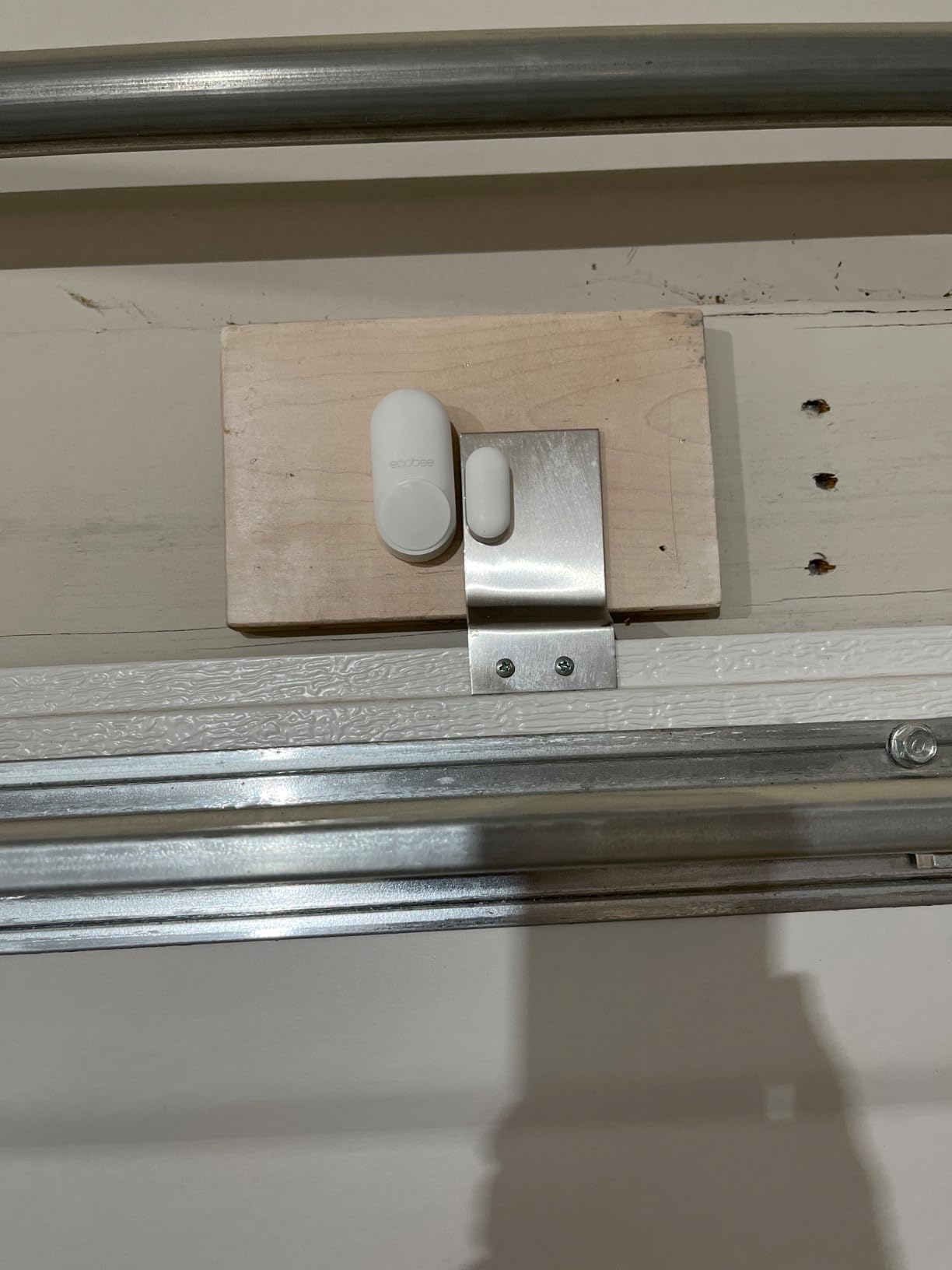 ecobee Smart Sensor for Doors & Windows 2 Pack - Wifi Contact Sensor for Home Security, Energy Savings - Compatible with Smart Thermostats - Temperature sensor, white customer photo 2