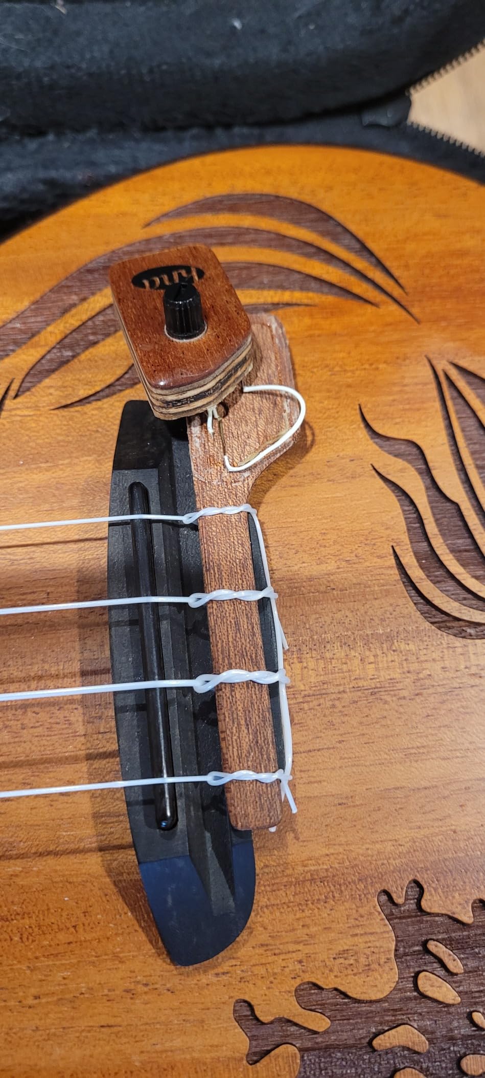 KNA UK-2 Portable Piezo Ukulele Pickup - Natural Uke Tone, Lightweight, Detachable, Onboard Volume Control, Passive No-Battery Design, Easy No-Mod Installation, Handcrafted in Europe customer photo 1