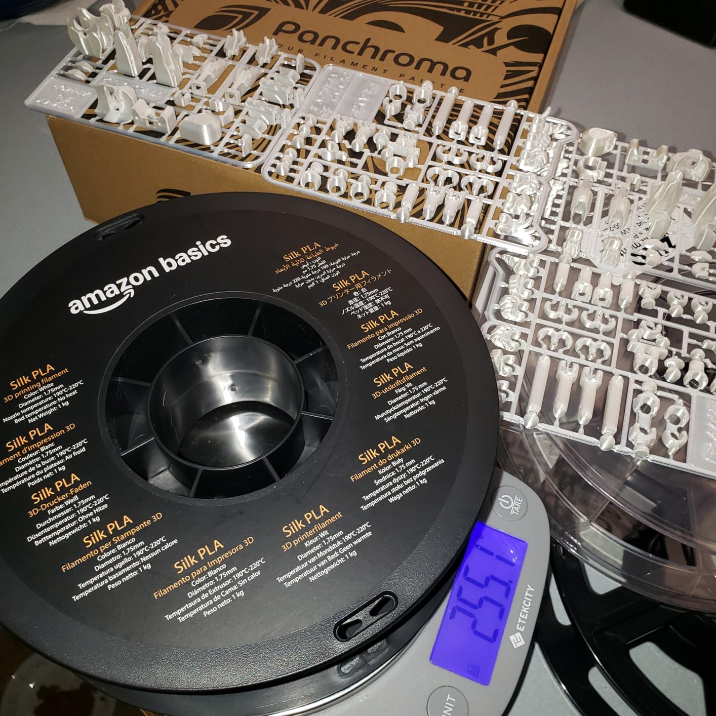 Amazon Basics Silk PLA 3D Printer Filament, 1.75mm, 1 kg Spool (2.2 lbs), Silver, No Heat Bed Required customer photo 1