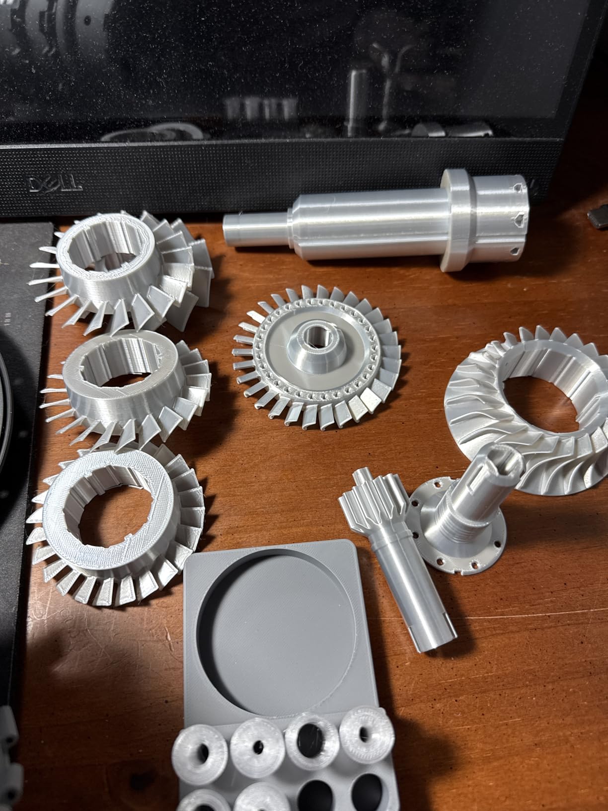 Amazon Basics Silk PLA 3D Printer Filament, 1.75mm, 1 kg Spool (2.2 lbs), Silver, No Heat Bed Required customer photo 2