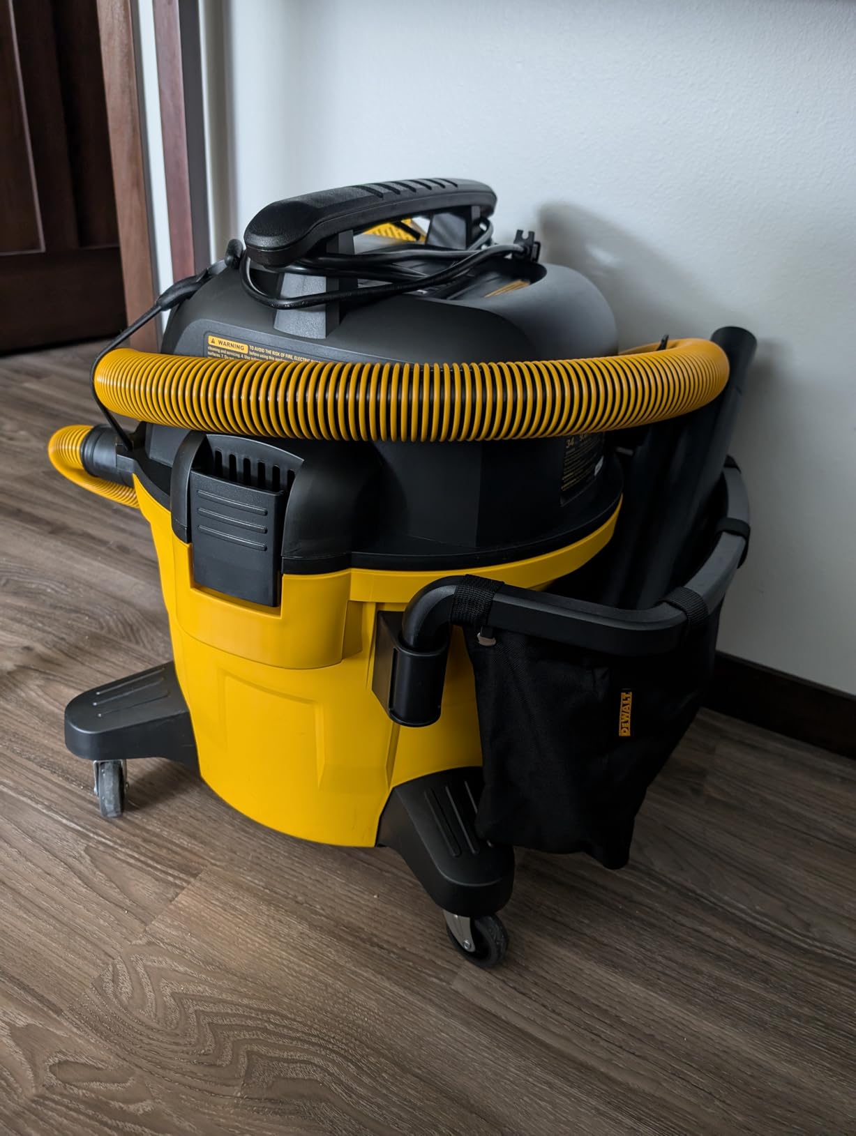 DEWALT 9 Gallon Wet/Dry Vac, Heavy-Duty Shop Vacuum with Blower Function customer photo 1
