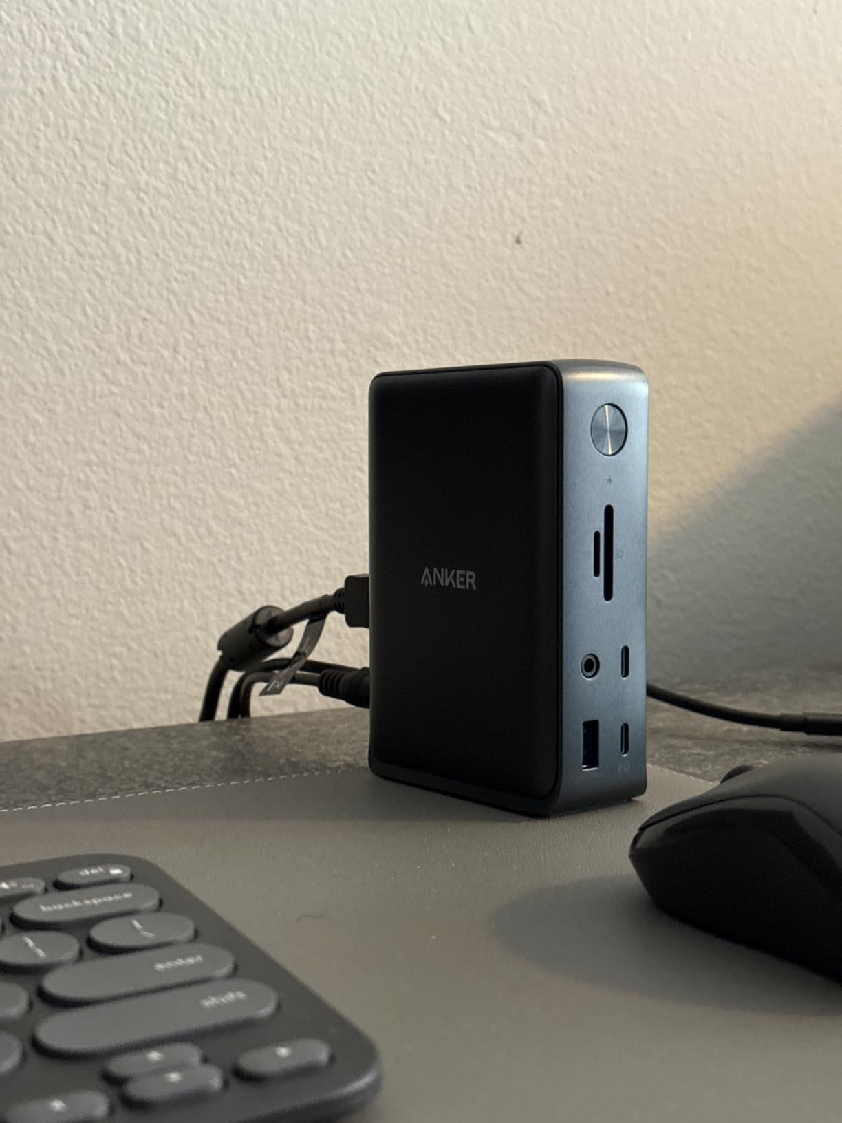 Anker Laptop Docking Station, 13-in-1 USB-C Docking Station, Triple Display with 2xHDMI and 1xDP, 10 Gbps USB-C and 5 Gbps USB-A Data, Ethernet, Audio, SD, 85W Charging for Dell, HP, Lenovo and More customer photo 2