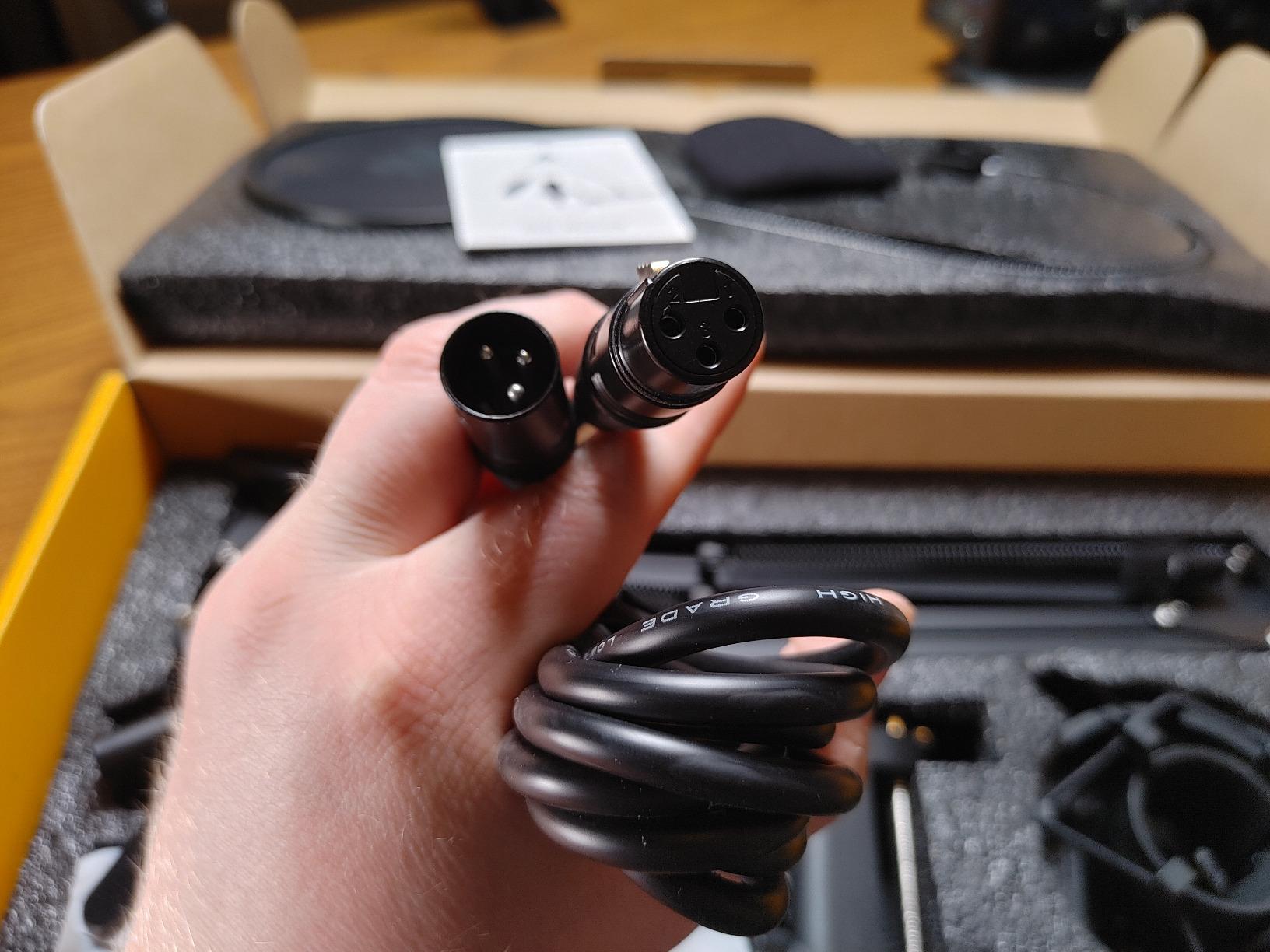 MAONO XLR Condenser Microphone, Professional Cardioid Studio Mic with Boom Arm, Pop Filter, Compatible with Audio Interface and Mixer for Streaming, Podcasting, Vocal Recording, Music, PM320S customer photo 1