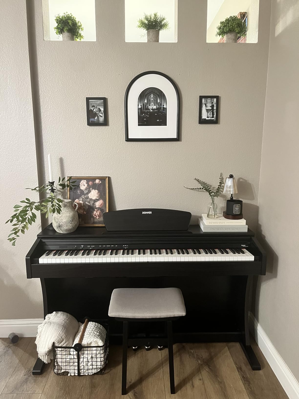 Donner DDP-300 Digital Piano with 88 Graded Hammer Action Weighted Keys, Record, Bluetooth, 10 Voices, 4 Reverb, Speakers, Professional Full Fize Key Keyboard Electric Dark Rose customer photo 1