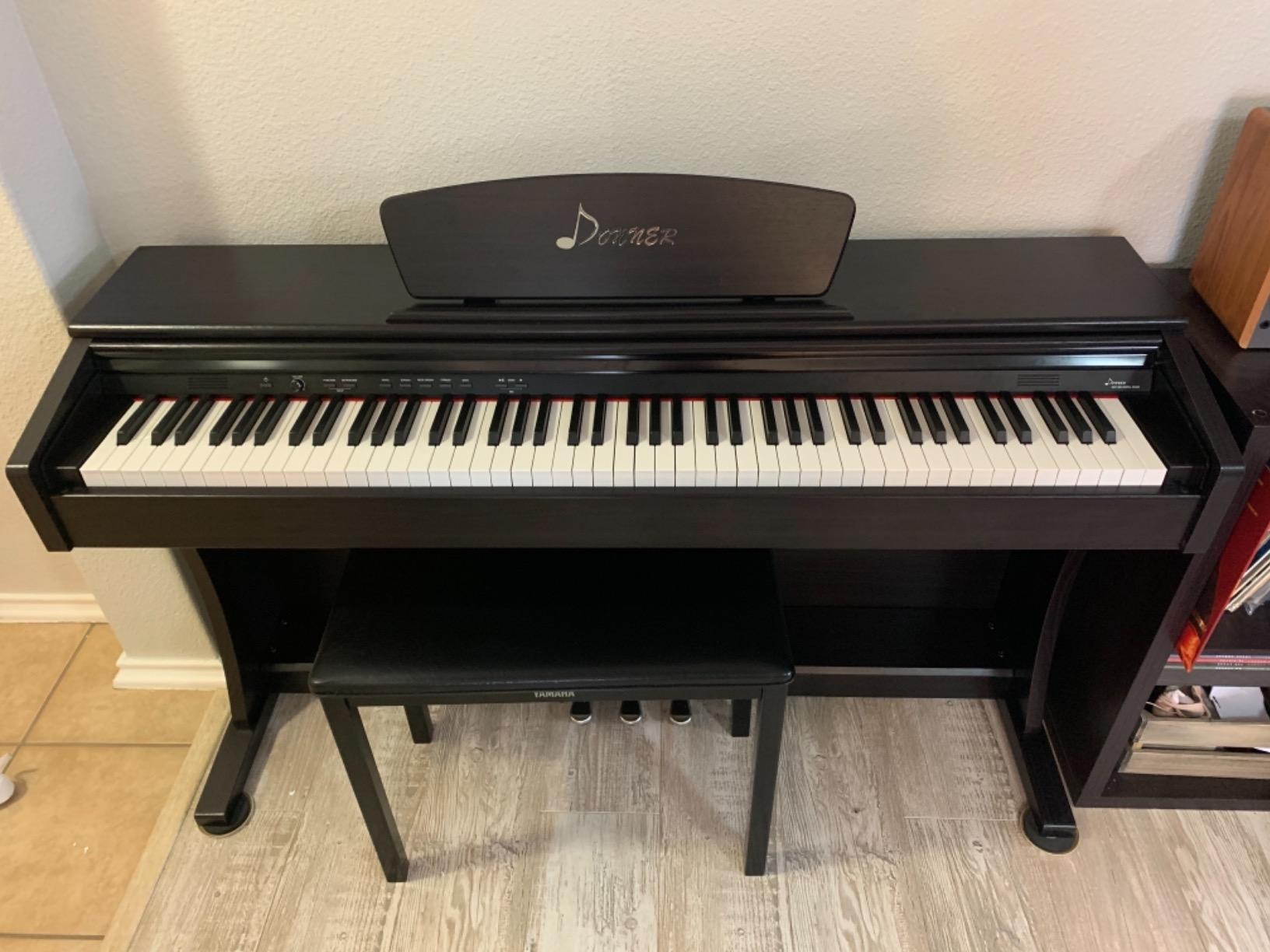 Donner DDP-300 Digital Piano with 88 Graded Hammer Action Weighted Keys, Record, Bluetooth, 10 Voices, 4 Reverb, Speakers, Professional Full Fize Key Keyboard Electric Dark Rose customer photo 2