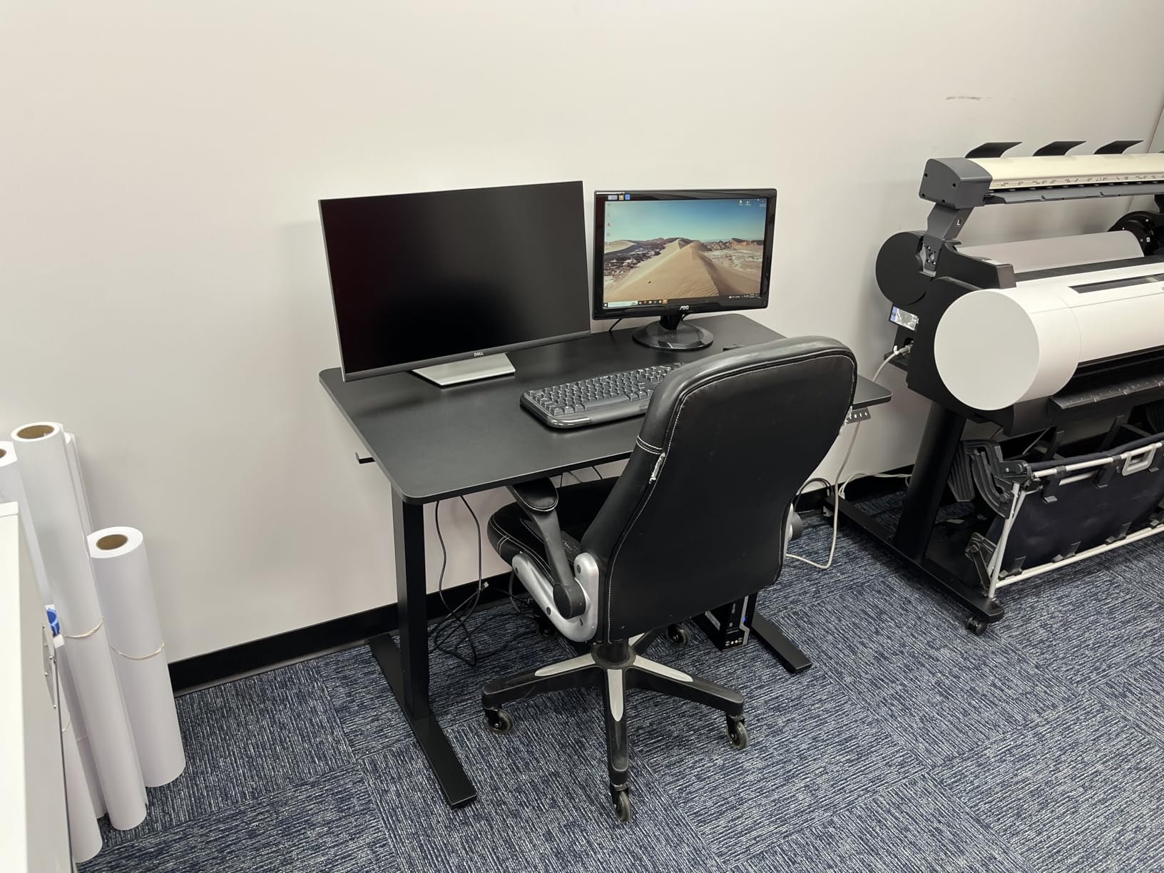 FLEXISPOT EN1 One-Piece Standing Desk 48x24 Seamless Desktop Electric customer photo 1