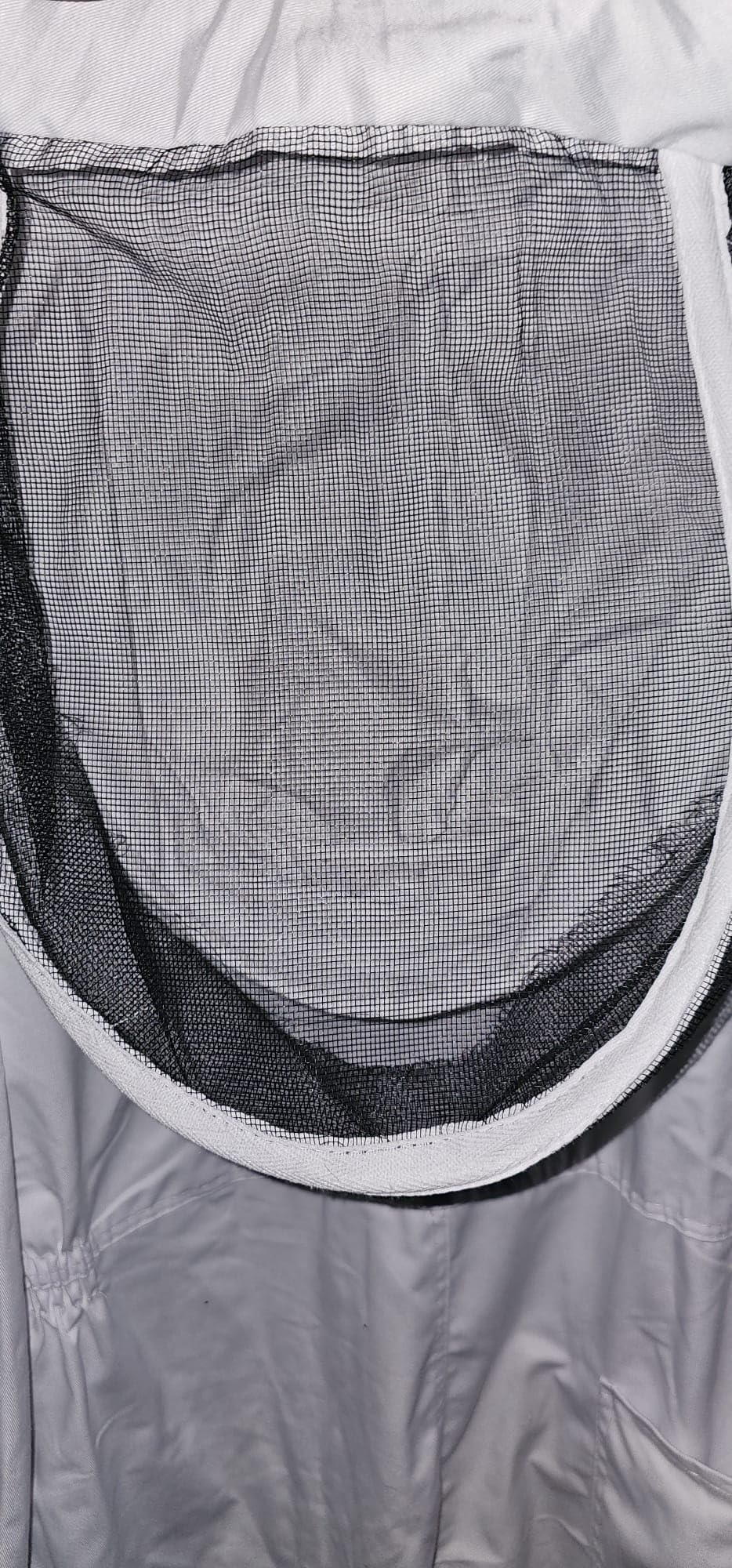 LONGADS Professional Bee Suit for Men and Women, Full Body Beekeeping Suit with Gloves & Protective Round Veil, Size XXL (Fits 69-73 Inches / 5'9