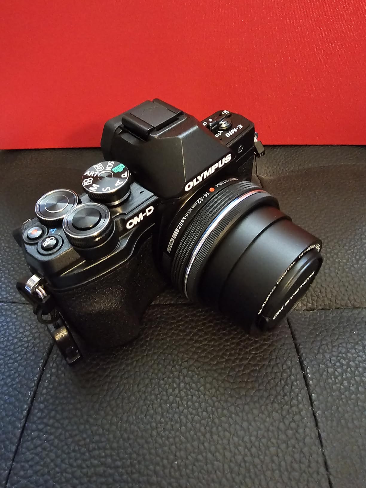 OM SYSTEM Olympus E-M10 Mark IV Silver Micro Four Thirds System Camera M.Zuiko Digital ED 14-42mm F3.5-5.6 EZ kit 20MP Sensor 5-Axis Image Stabilization 4K Video Wi-Fi customer photo 2