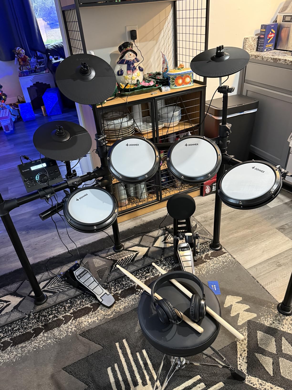 Donner DED-200 Electronic Drum Sets with Quiet Mesh Drum Pads, 2 Cymbals w/Choke, 31 Kits and 450+ Sounds, Throne, Headphones, Sticks, USB MIDI customer photo 1