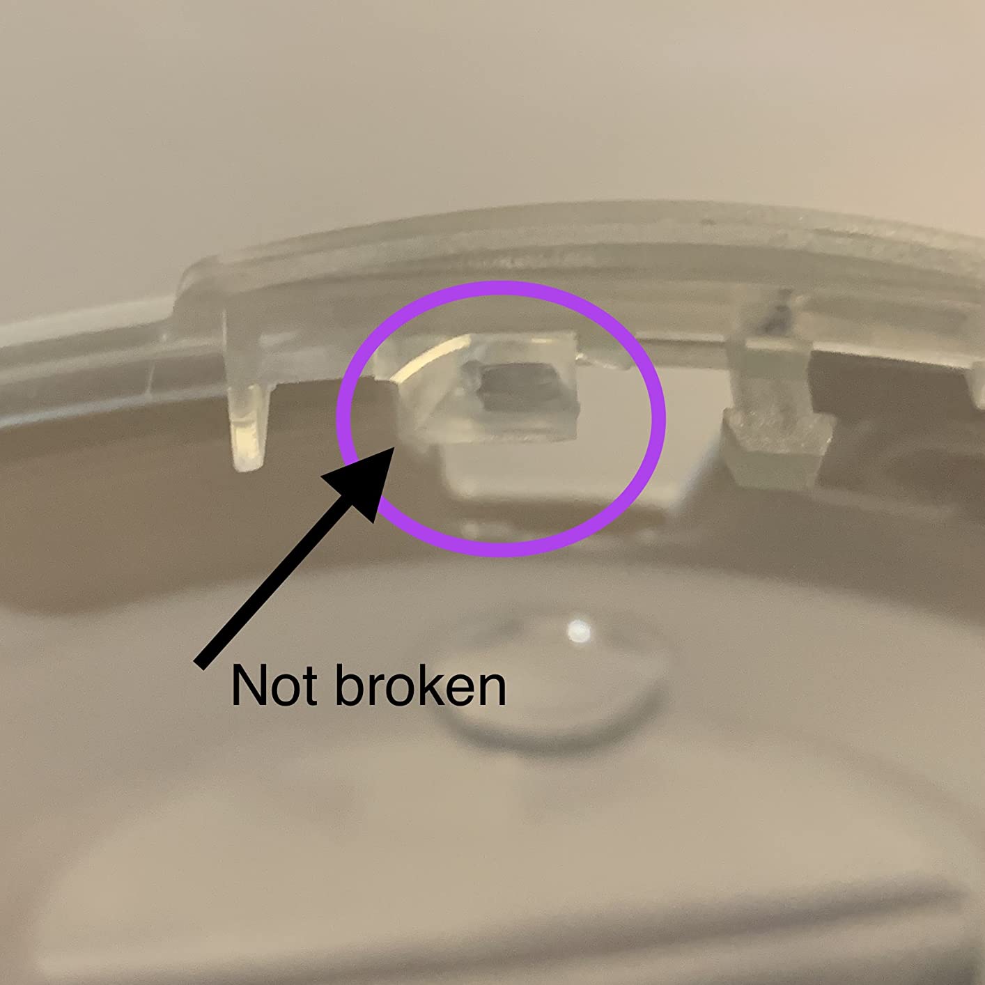 EziMedPil Automatic Pill Dispenser with Alarm, Sound & Light, up to 6 Alarms/Day, 6 Dosage Templates, Easy-Read Display, Frosted Lid & Locked 28-Day Medication Dispenser for Protecting Pills Privacy customer photo 2