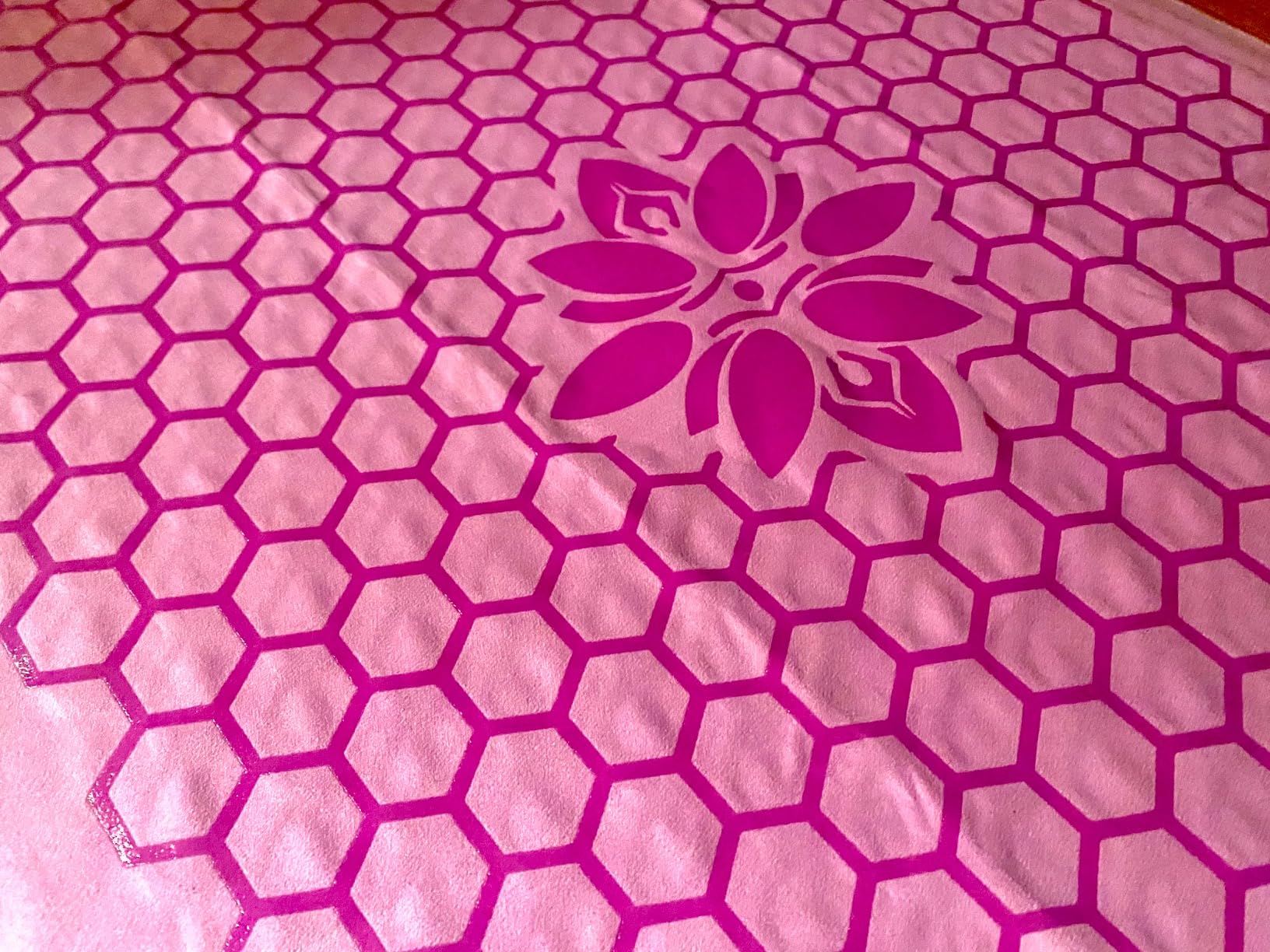 Clever Yoga Hot Yoga Mat Towel - Non-Slip Grip for Hot Yoga, Sweat Absorbent, Honeycomb Silicone Grip, Stays Flat - Ideal for Pilates, Travel, Washable & Lightweight - Dark Blue customer photo 1