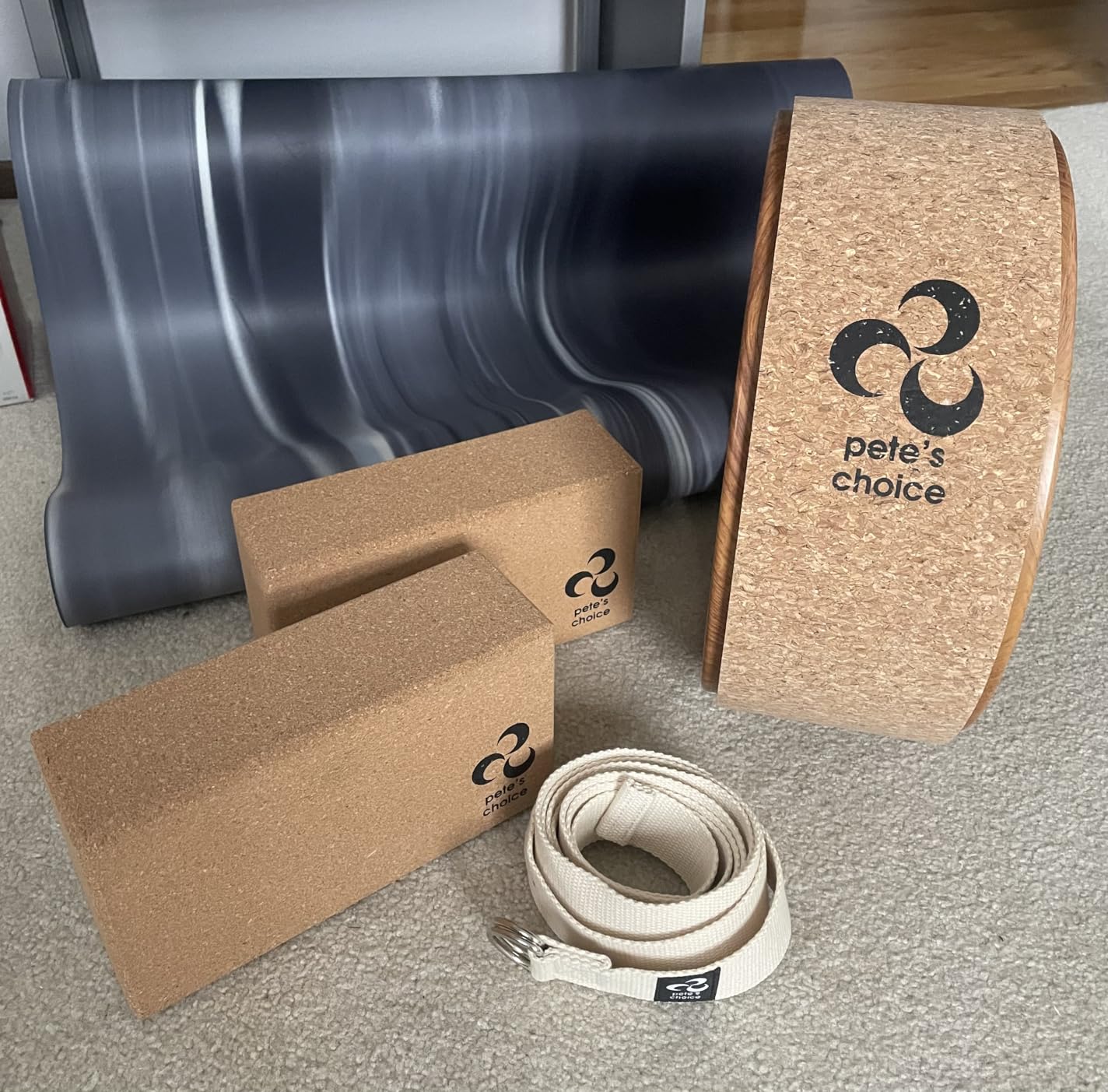 Deluxe Cork Yoga Wheel Set - Cork Wheel + 2 Blocks + Strap + Exercise Guide. Extra Firm Bricks. Better Support, Natural and Eco-Friendly. Home Exercise Kit. Ideal for Women Yogis. customer photo 1