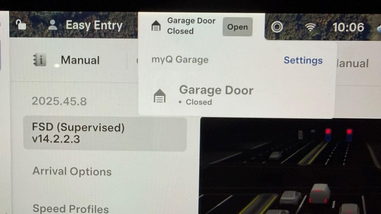 CHAMBERLAIN Smart Garage Control - Wireless Garage Hub and Sensor with Wifi & Bluetooth - Smartphone Controlled, myQ-G0401-ES, White customer photo 1
