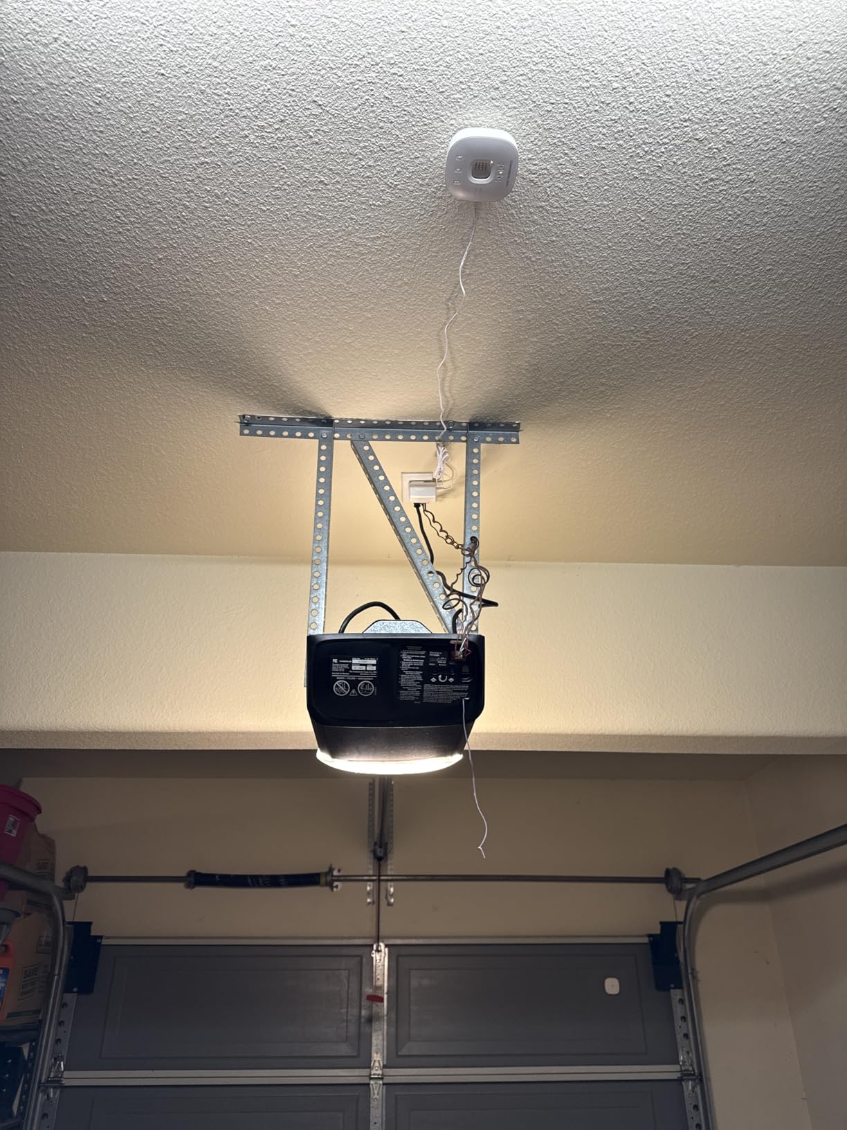 CHAMBERLAIN Smart Garage Control - Wireless Garage Hub and Sensor with Wifi & Bluetooth - Smartphone Controlled, myQ-G0401-ES, White customer photo 2