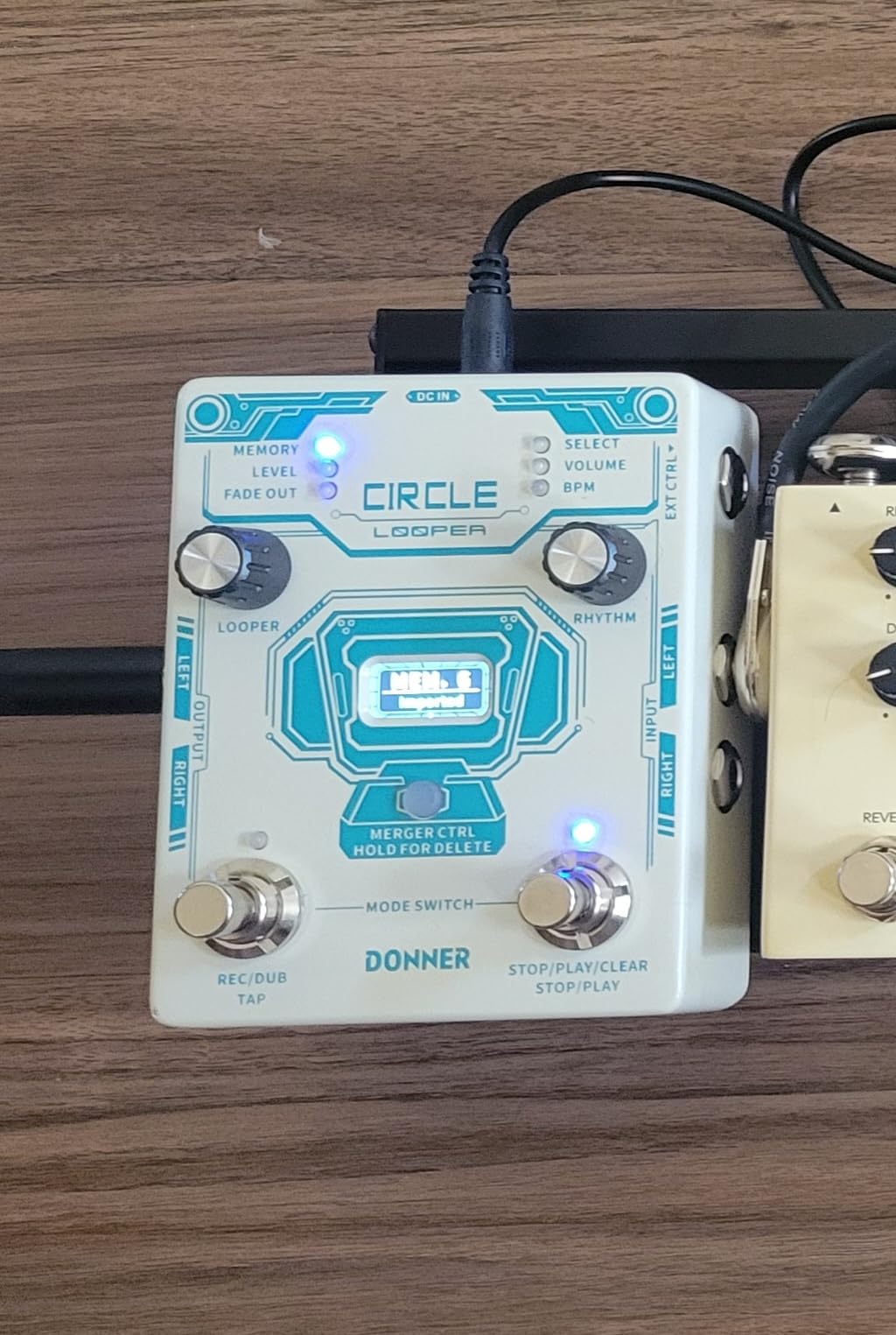 Donner Circle Looper Pedal Drum Machine, 2 in 1 Drum Looper Stereo Guitar Loop Pedals, 40 Slots 160 mins Loop with 110 Drum Grooves, Tap Tempo, Fade Out customer photo 1