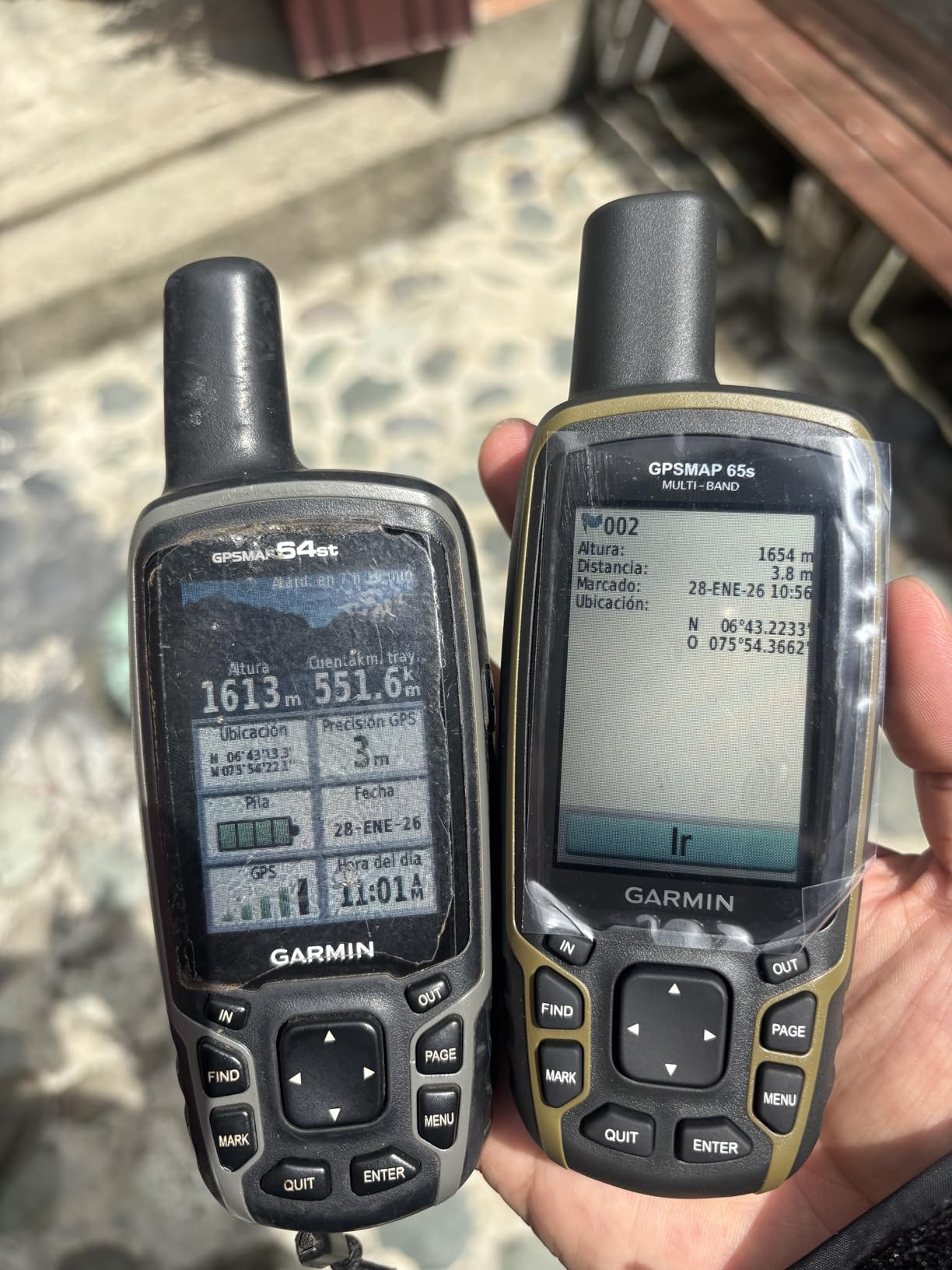 Garmin GPSMAP 65s, Button-Operated Handheld with Altimeter and Compass, Multi-Band Technology customer photo 1