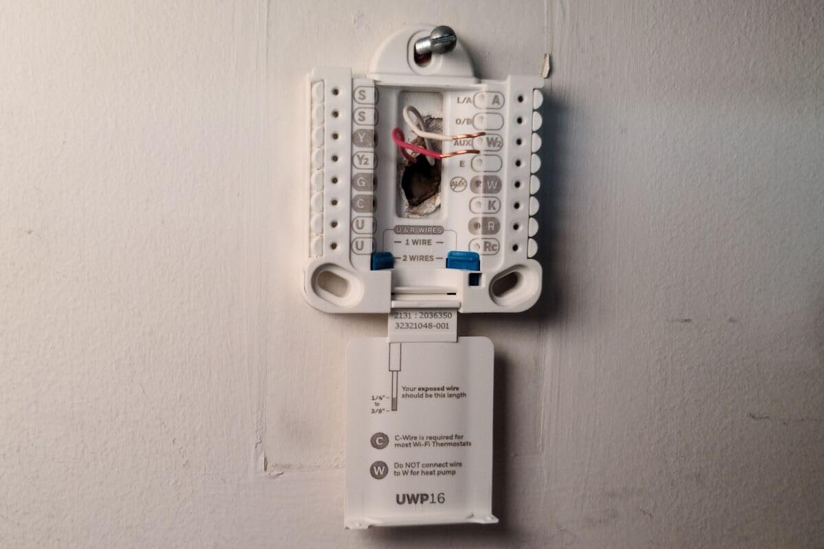 Amazon Smart Thermostat - Save money and energy - Works with Alexa and Ring - C-wire required customer photo 1