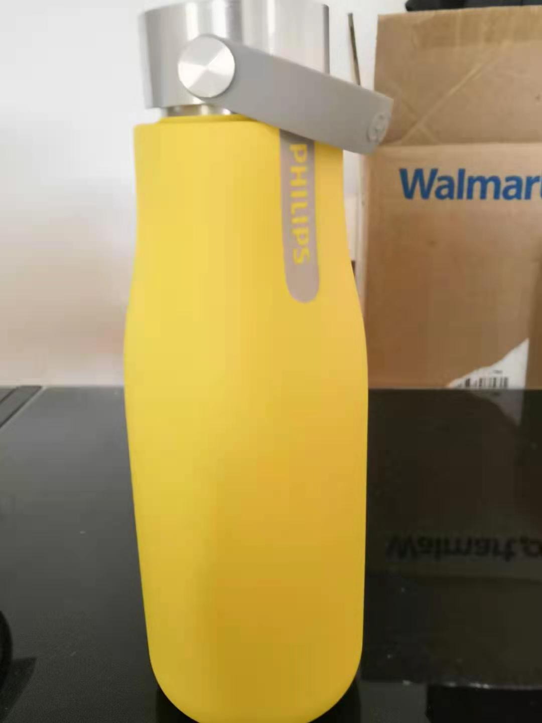 Philips Water GoZero UV Self-Cleaning Smart Water Bottle Vacuum Stainless Steel Insulated Water Bottle with Handle Double-wall, Auto Cleaning, Keep Drink Hot or Cold, BPA Free customer photo 1