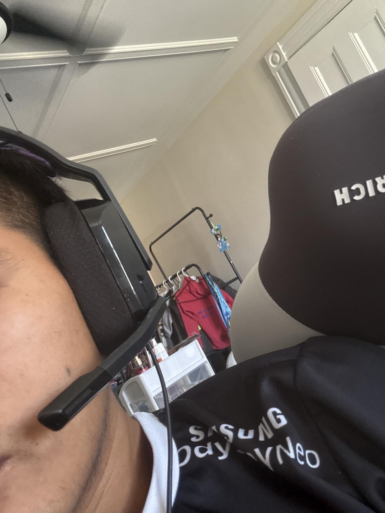 Logitech G335 Wired Gaming Headset, with Flip to Mute Microphone, 3.5mm Audio Jack, Memory Foam Earpads, Lightweight, Compatible with PC, PlayStation, Xbox, Nintendo Switch/Switch 2 - Black customer photo 1