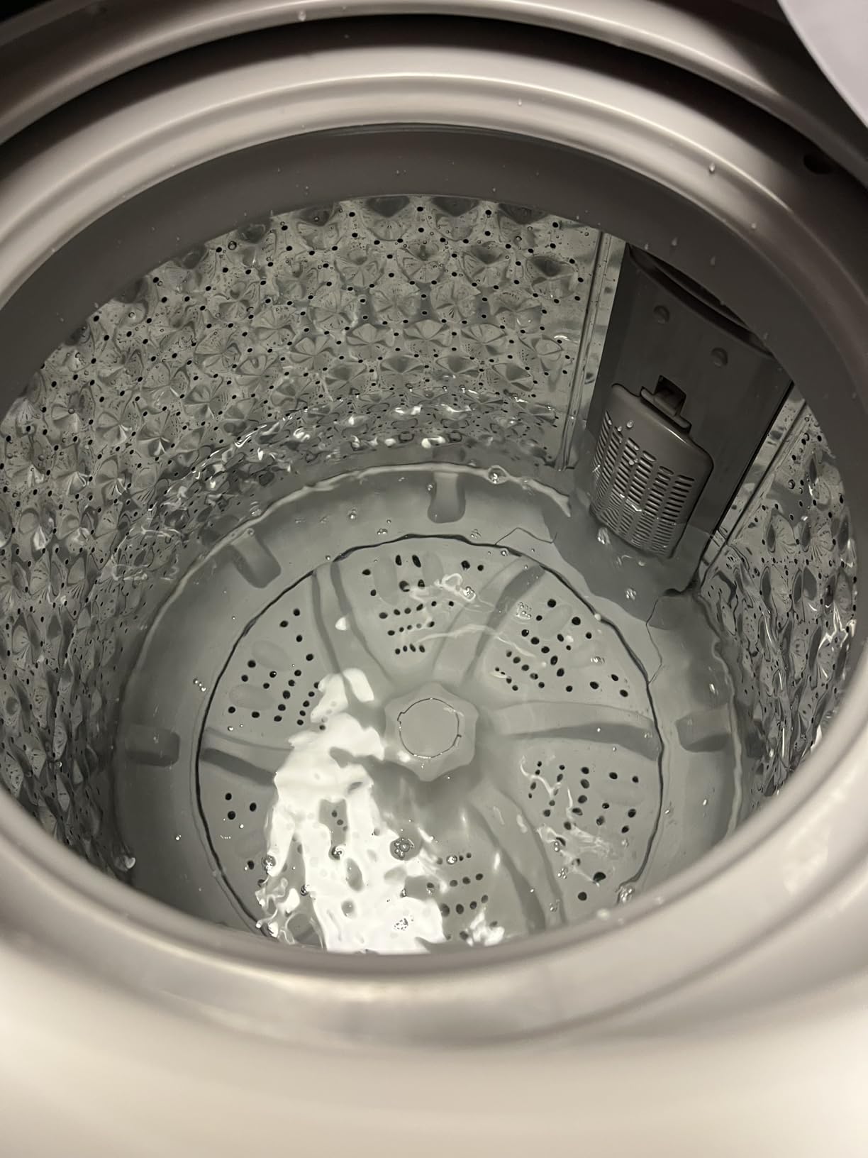 BLACK+DECKER Small Portable Washer, Washing Machine for Household Use, Portable Washer 2.0 Cu. Ft. with 6 Cycles, Transparent Lid & LED Display customer photo 2