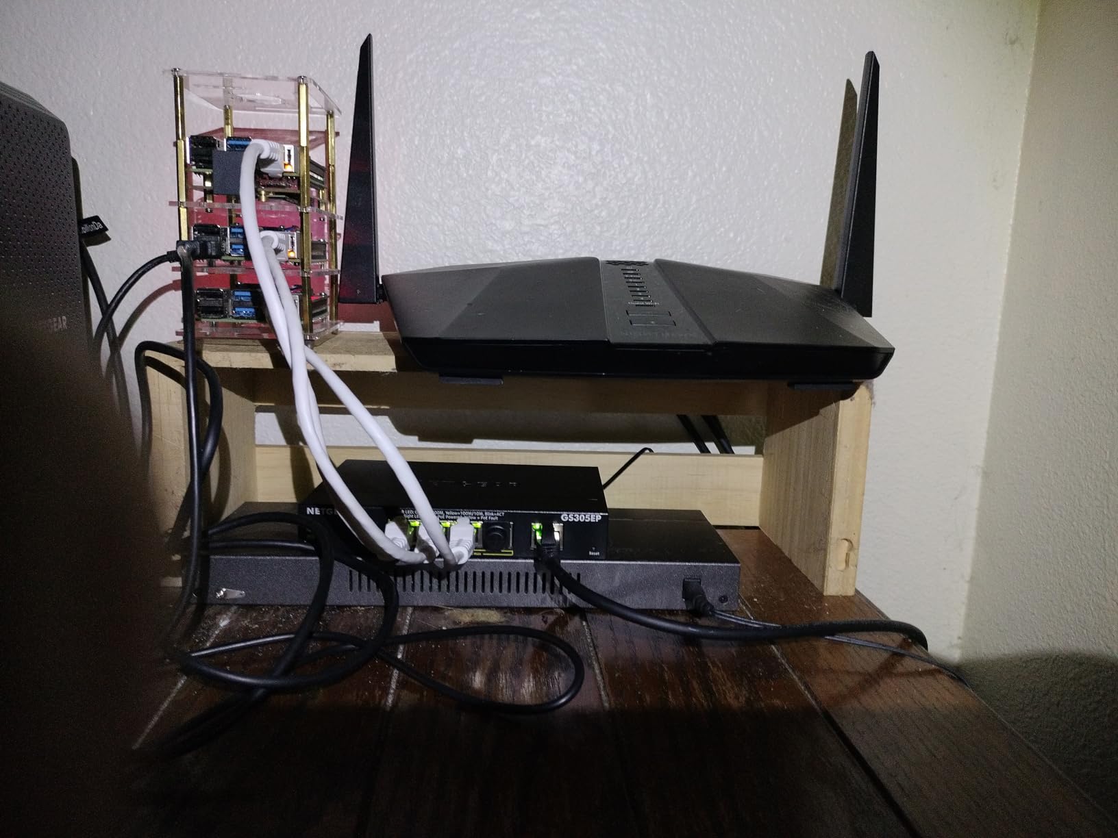 NETGEAR 8 Port PoE Gigabit Ethernet Easy Smart Managed Essentials Switch (GS308EP) - with 8 x PoE+ @ 62W, Desktop or Wall Mount customer photo 2