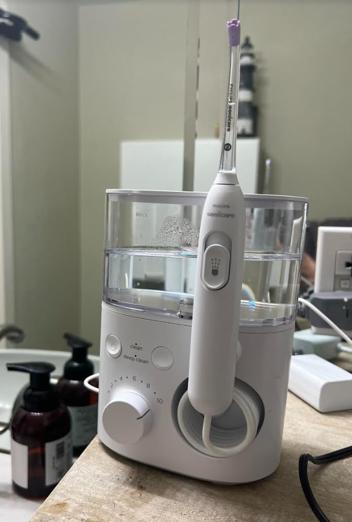 Philips Sonicare Power Flosser 5000, White, HX3811/20 customer photo 1