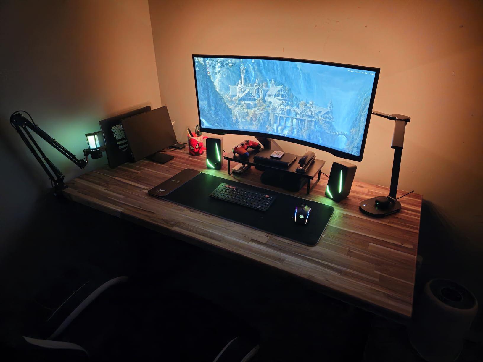 SAMSUNG 34' Odyssey G5 Ultra-Wide Gaming Monitor with 1000R Curved Screen customer photo 2