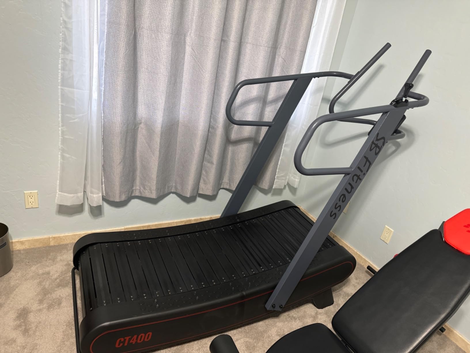 CT400 Self Generated Curved Commercial Exercise Workout Treadmill with 3 Resistance Levels and Front Digital Display customer photo 1