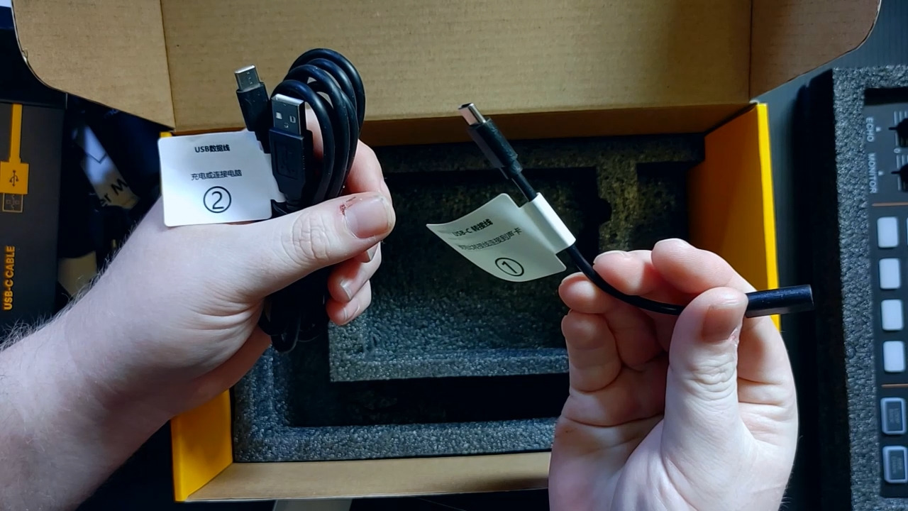 MAONO Podcast Equipment Bundle Audio mixer All-in-One Podcast Production Studio with 3.5mm Microphone for Live Streaming, Recording, PC, Smartphone, DJ MaonoCaster Lite (AU-AM200-S1) customer photo 1