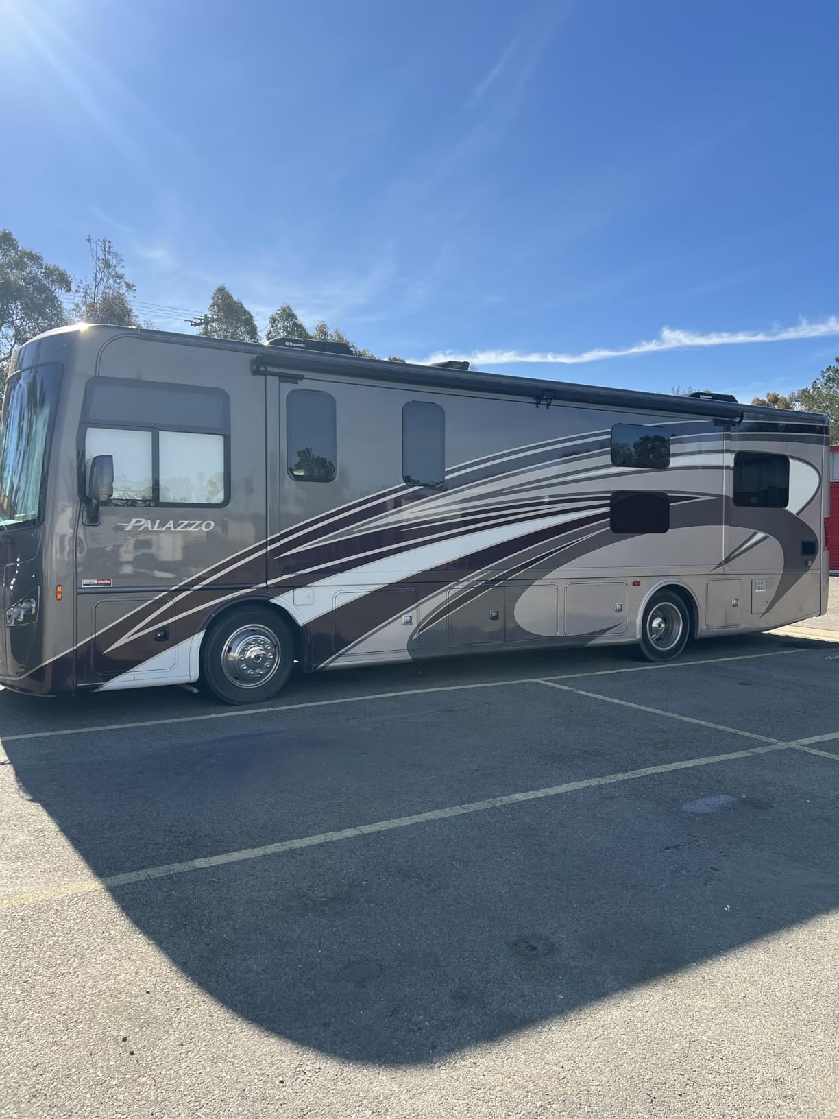 AVAPOW 6000A Car Battery Jump Starter (for All Gas or up to 12L Diesel) Powerful Car Jump Starter with Dual USB Quick Charge and DC Output, 12V Jump Pack with Built-in LED Bright Light customer photo 1