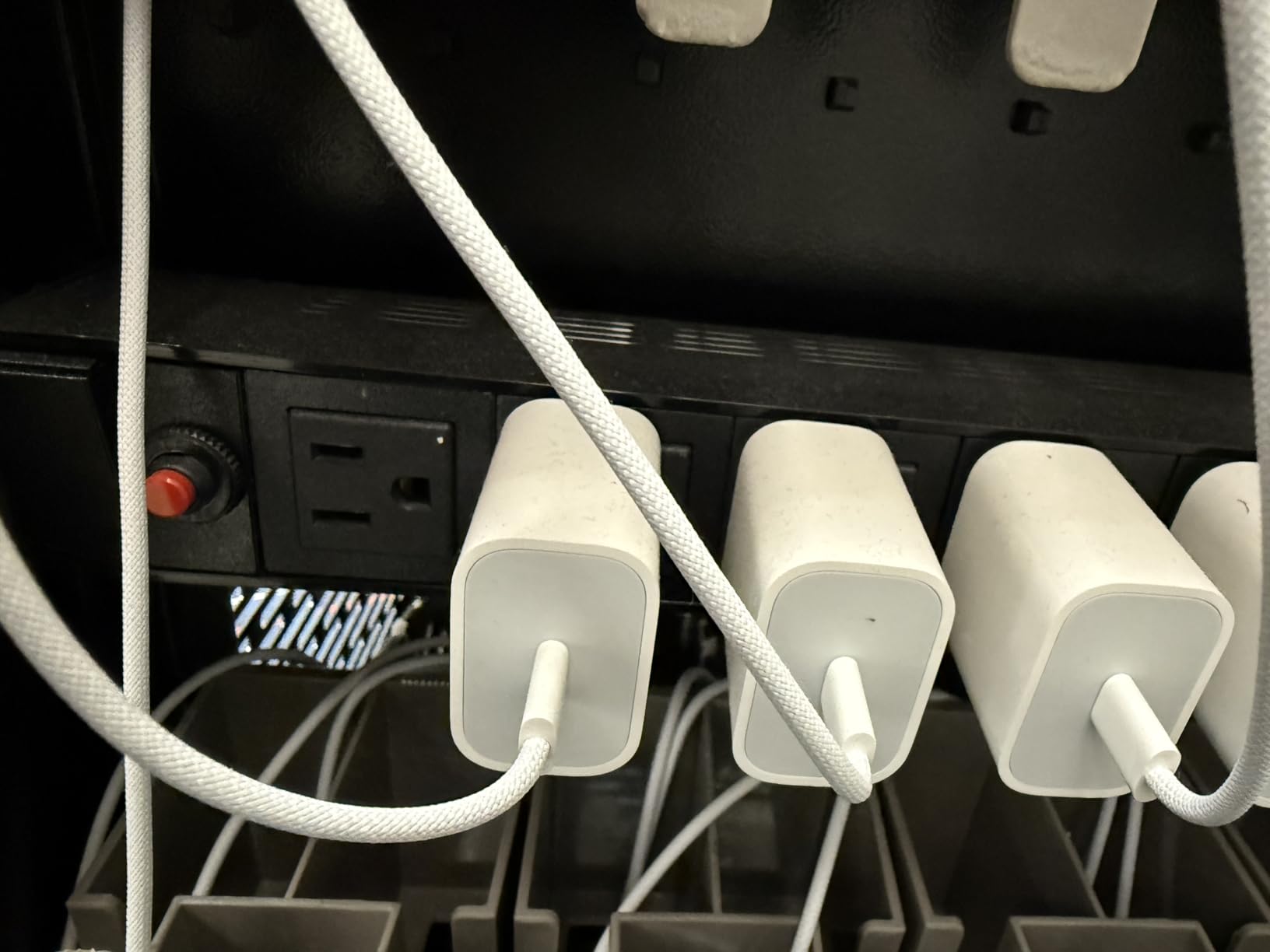 Fully Assembled 30 Unit Device Charging Station for Chromebook, iPad, 14'' Laptop - Pre Built Charging Cart with Charger Cable Management, Circuit Breaker, Grounding Protection (Black) customer photo 2