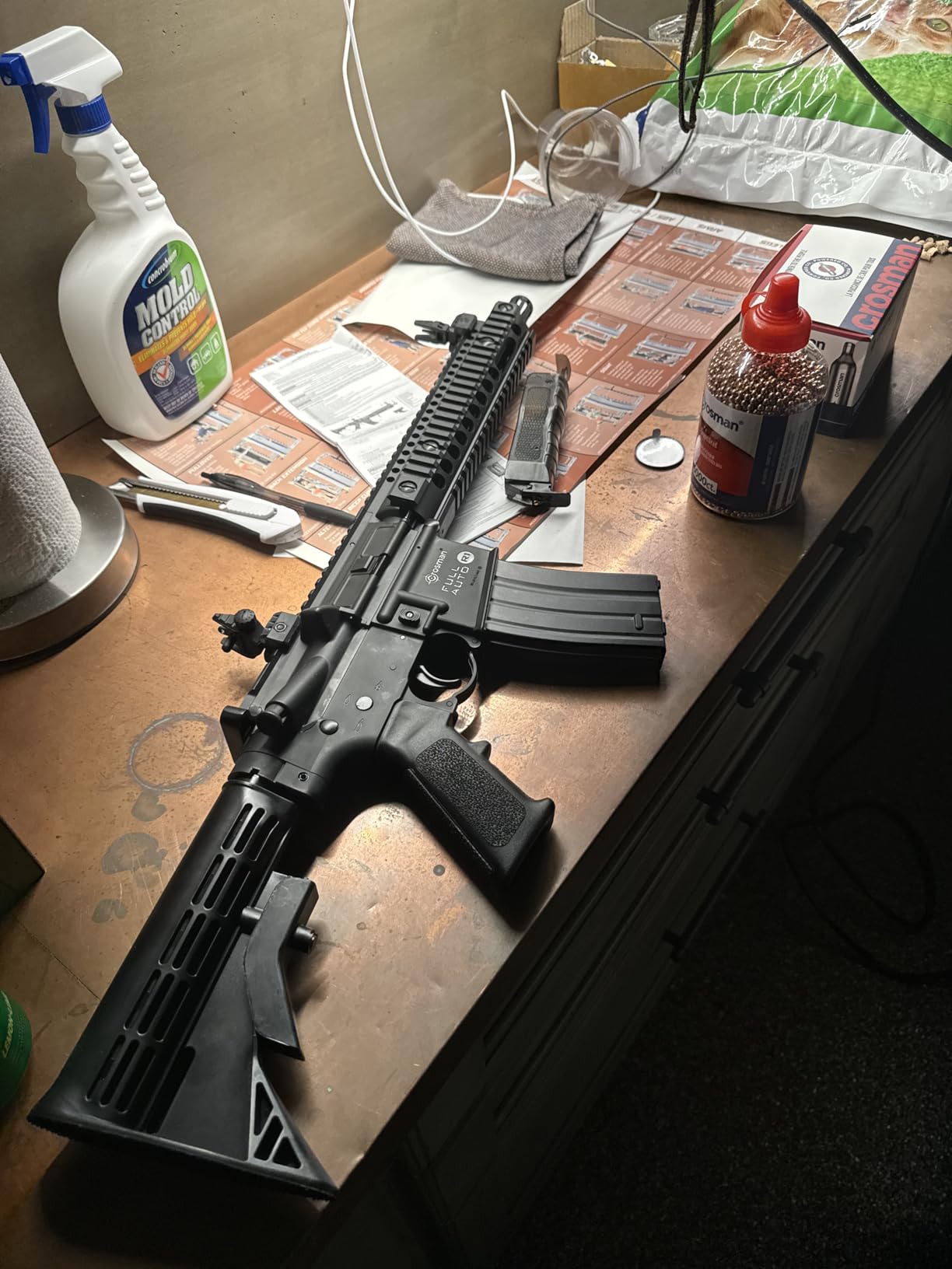 Crosman CFAR1B Full Auto R1 CO2-Powered BB Air Rifle, Black customer photo 2