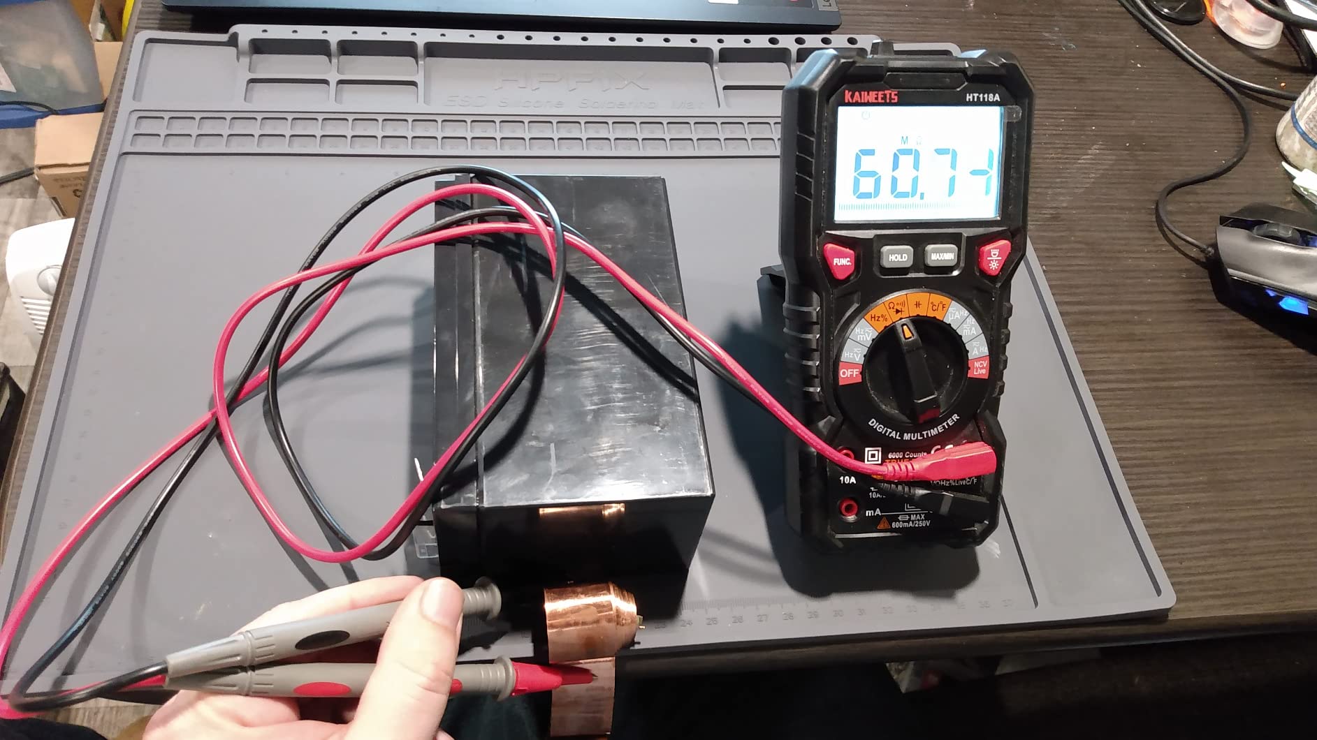 Premium Heat Resistant Anti Static Mat for Computer, Laptop, Cellphone Electronics Repair, HPFIX ESD Safe Soldering Mat for BGA and Gun Soldering Iron, Workbench (17.7