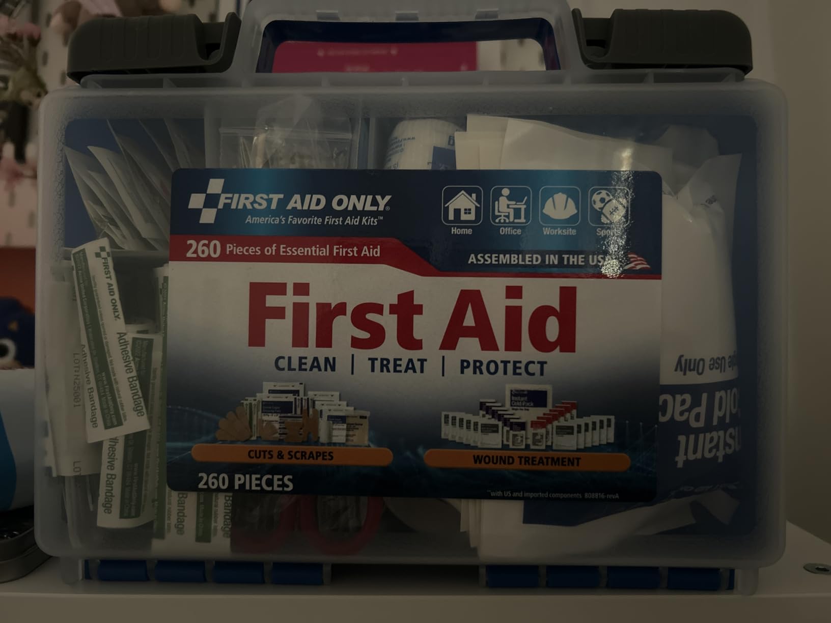 First Aid Only 91248 OSHA-Compliant First Aid Kit, All-Purpose 50-Person Emergency First Aid Kit for Business, Worksite, Home, and Car, 260 Pieces customer photo 1