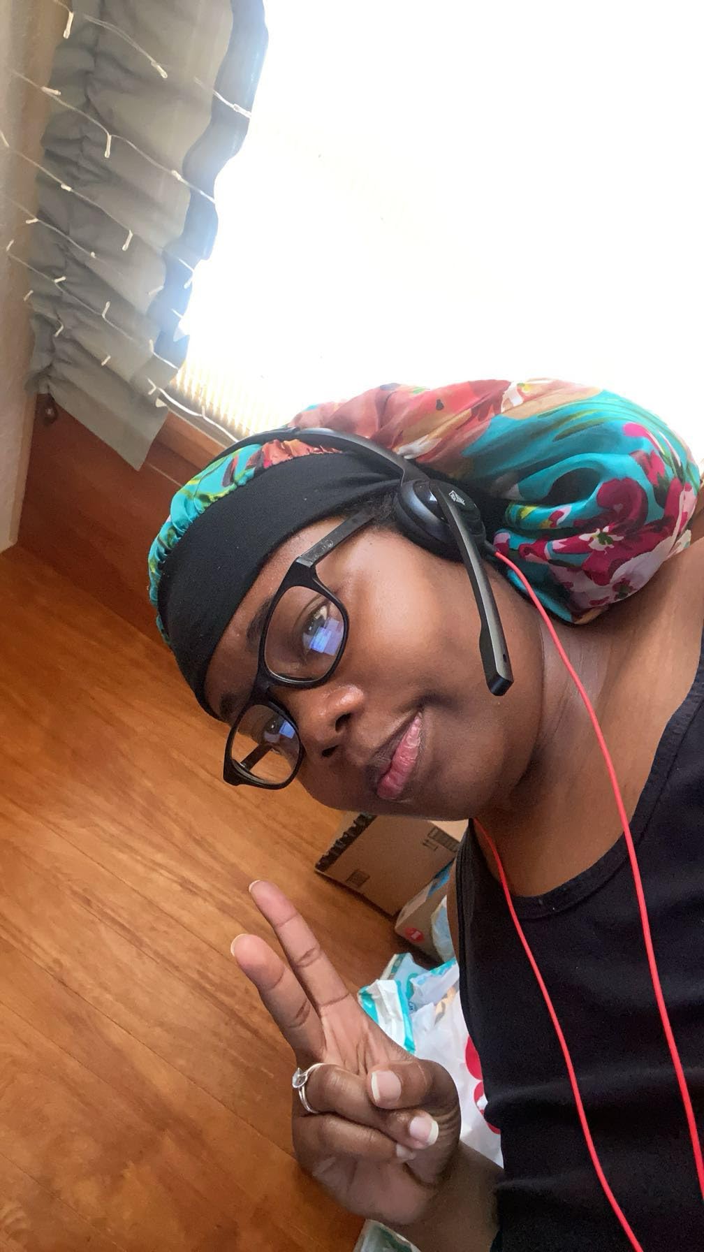 NUBWO HW02 USB Computer Headset with Clear Chat Microphone, Lightweight On-Ear Wired Headset for MS Teams, Skype, Webinars, Call Center and More (Black) customer photo 2