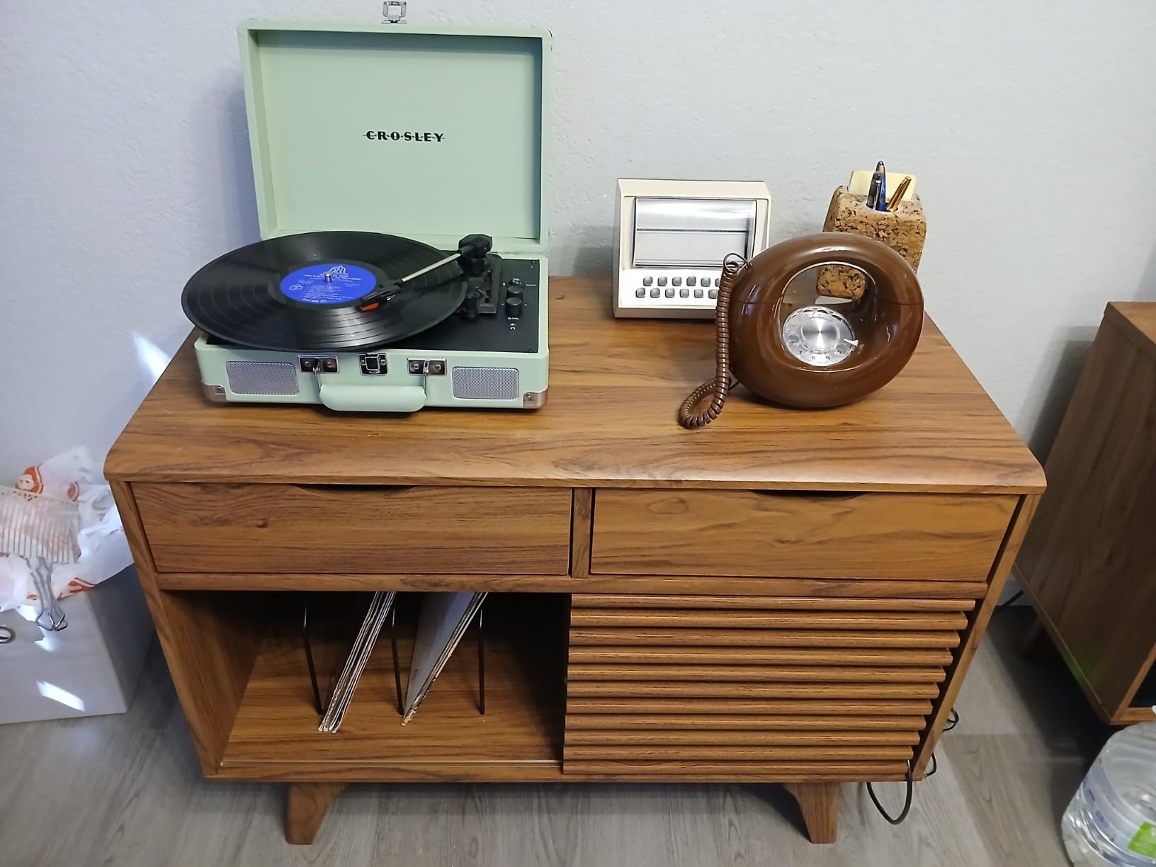 Modway Render Mid-Century Modern Vinyl Record Storage Display Cabinet, 37 Inch, Walnut customer photo 2