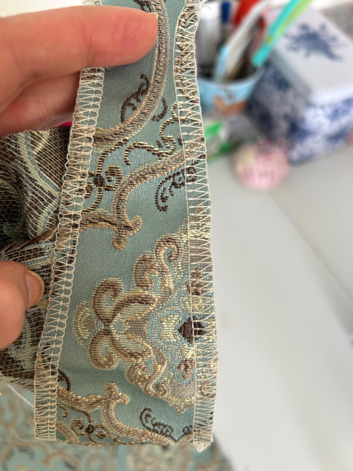 SINGER S0100 Metal Frame Serger with Accessory Kit | Overlock Machine with 6 Built-in Stitches, 2-3-4 Thread Capability, Adjustable Tension & Stitch Length, 1300 Stiches per Minute & Differential Feed customer photo 1