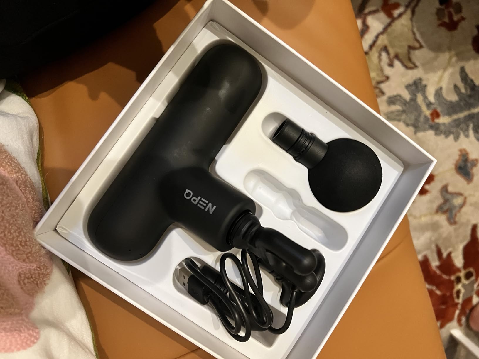 Mini Massage Gun, Powerful Fascial Gun Portable Deep Tissue Percussion Muscle Back Head Massager for Pain Relief with 4 Massage Heads High-Intensity Vibration Rechargeable Small Massage Gun customer photo 2