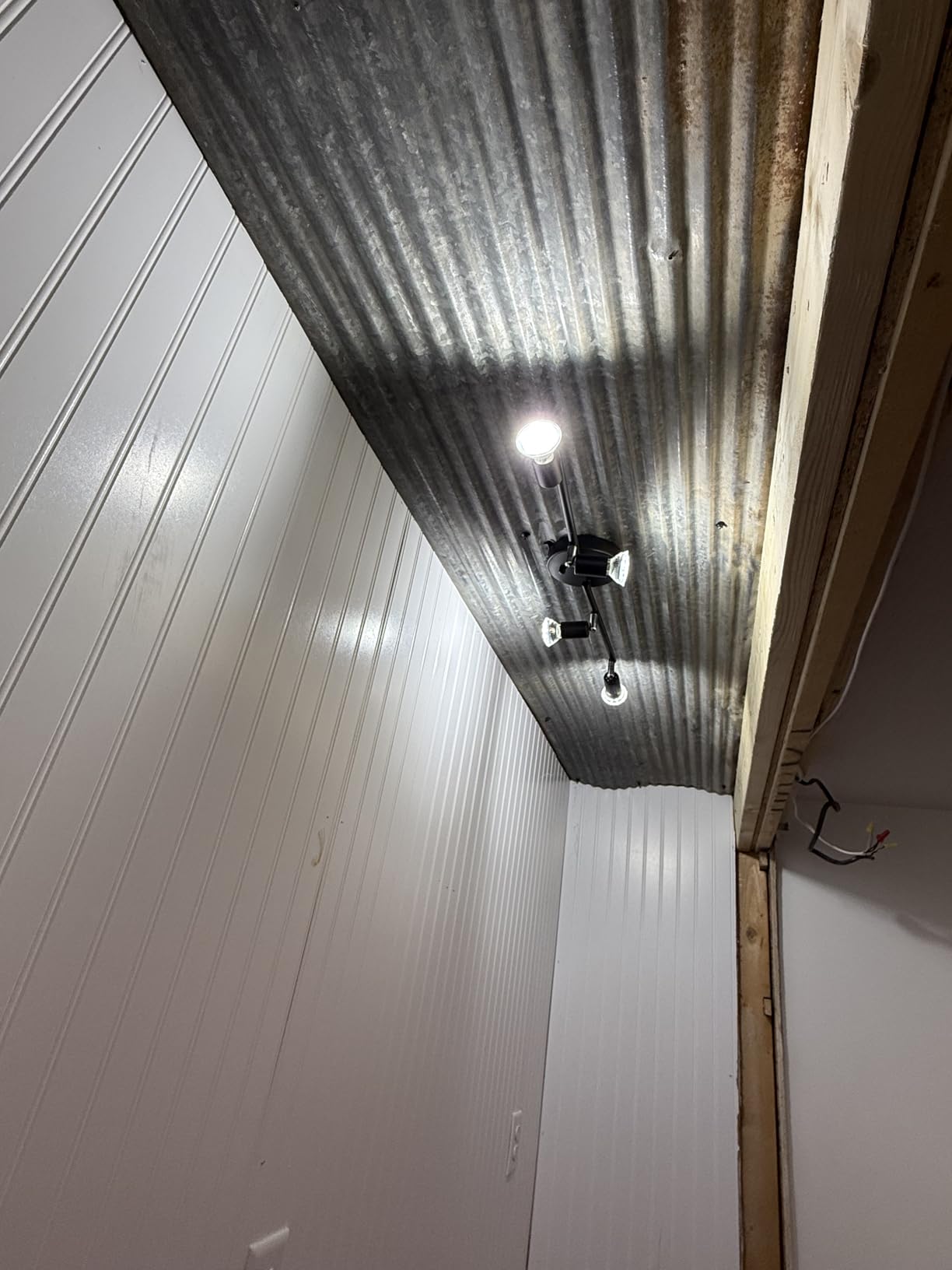 Ascher 6-Light LED Track Lighting Kit, Flexibly Rotatable Light Heads, 6 Way Ceiling Spotlight Matt Nickel Finish, Including 6 GU10 LED Bulbs (4W 400LM Daylight White 5000K) customer photo 1