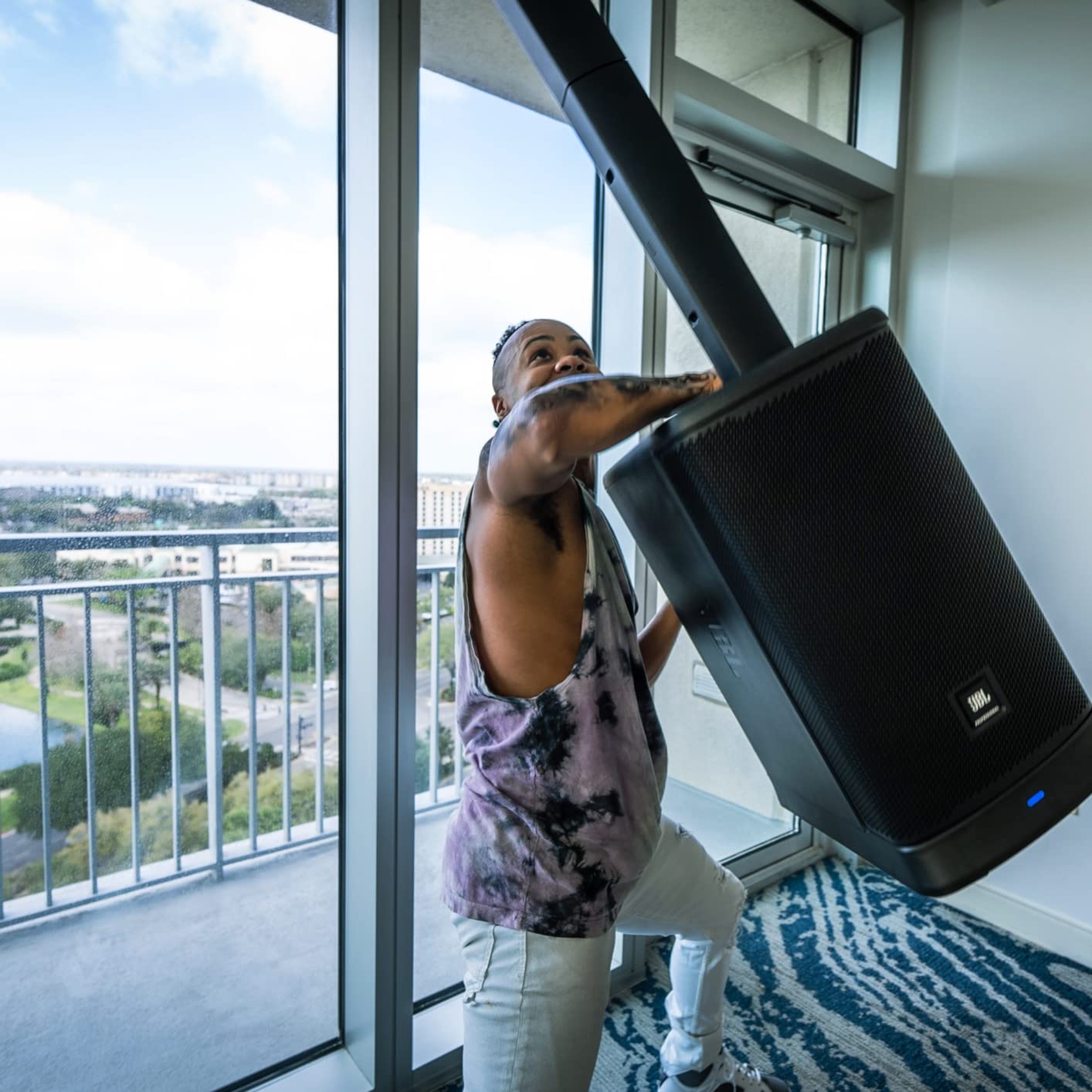 JBL Professional PRX ONE Active, Powered Column Line Array Speaker System, 20000W Peak Power, 12 Inch, Bluetooth Wireless Audio, 7-Channel Mixer, Portable PA for DJs, Musicians, Events, Black customer photo 1