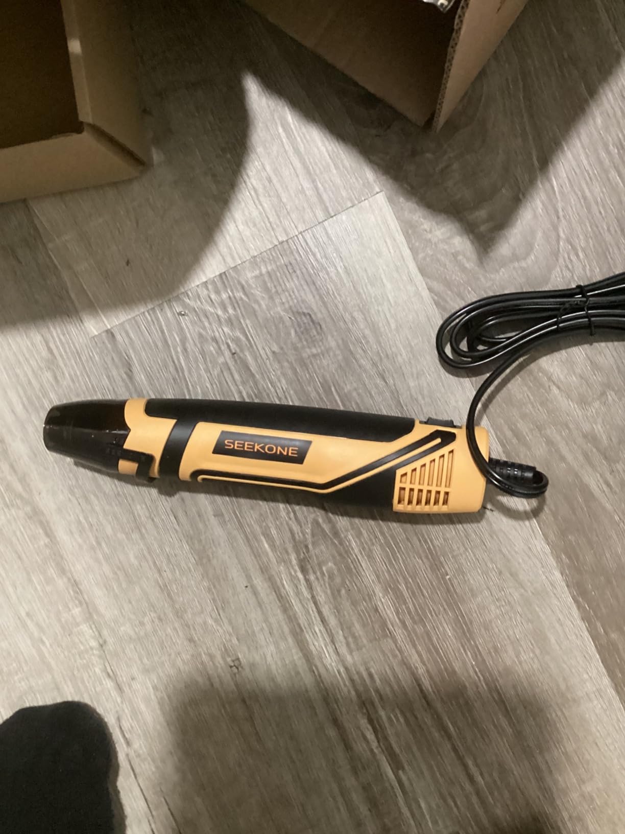 SEEKONE Mini Heat Gun, 350W 2-Temp Settings 500℉ & 842℉（260℃& 450℃） Fast Heat Hot Air Gun Tool with Reflector Nozzle and 4.9Ft Long Cable Overload Protection for Crafting, Vinyl Wrap and Shrink Tubing customer photo 2