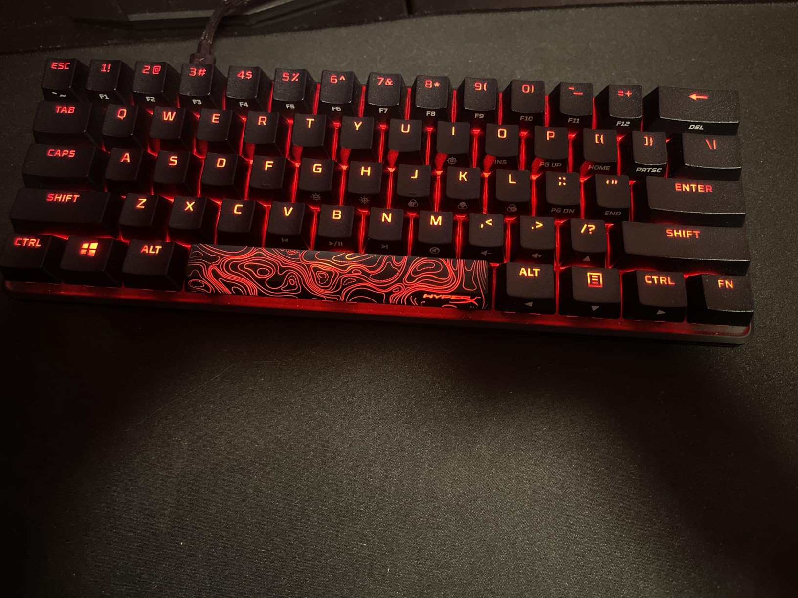 HyperX Alloy Origins 60 - Mechanical Gaming Keyboard, Ultra Compact 60% Form Factor, Double Shot PBT Keycaps, RGB LED Backlit, NGENUITY Software Compatible - Linear HyperX Red Switch,Black customer photo 2