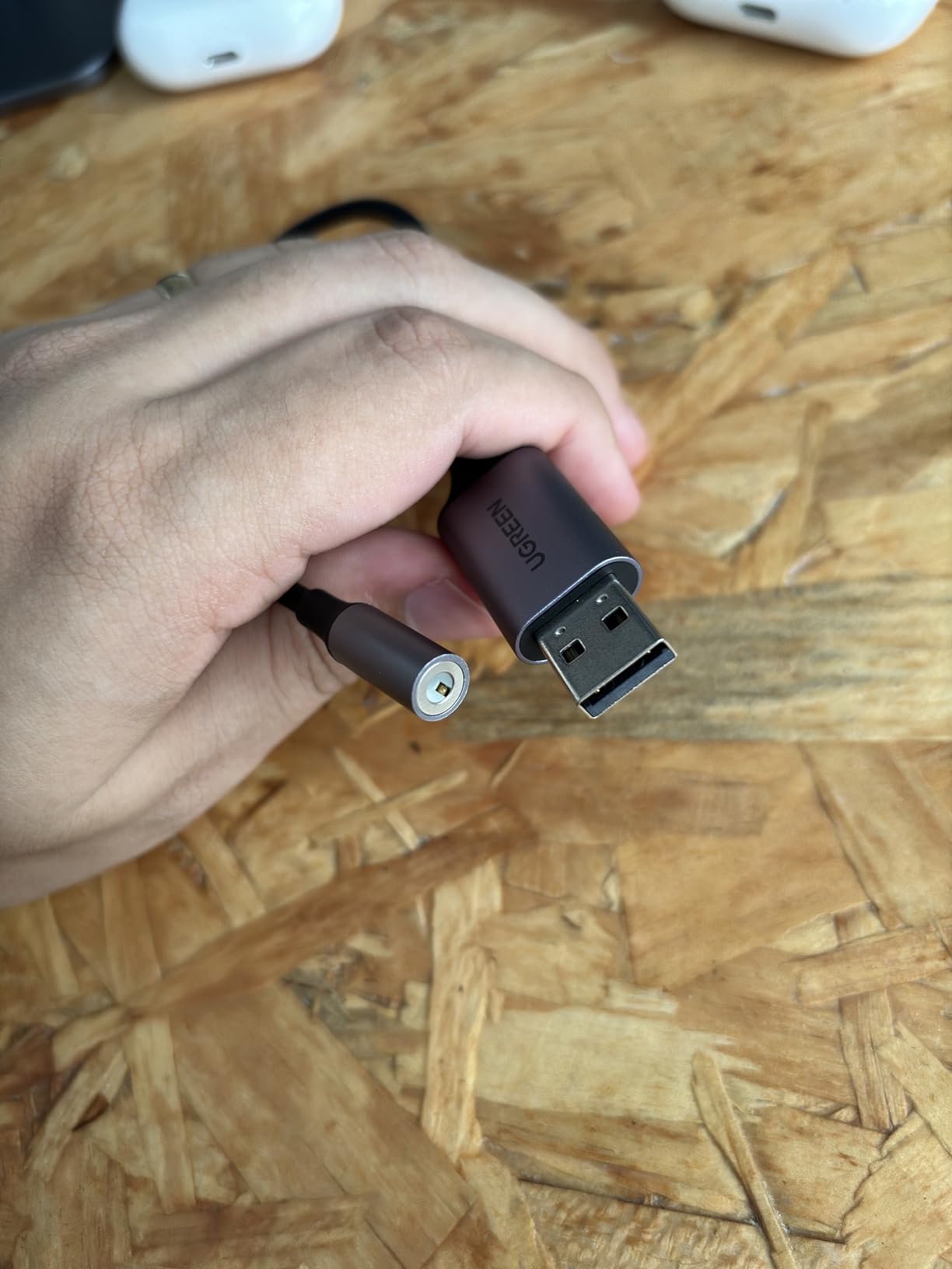 UGREEN USB to 3.5mm Jack Audio Adapter Sound Card Support Mic TRRS Headphone DAC 24bit 96kHz Nylon Braided USB to Aux Jack Compatible with Windows Mac Linux PC PS5 PS4 Switch 2 Speaker, 9.8 Inch customer photo 2