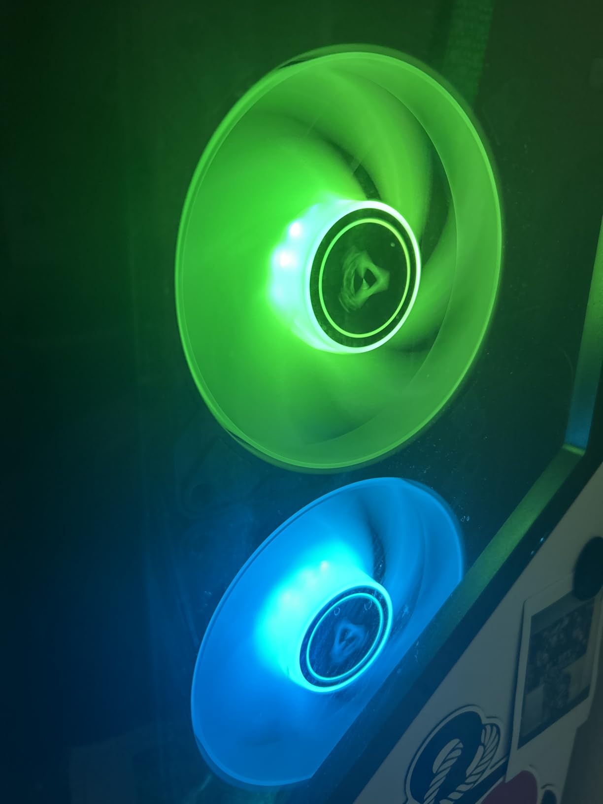 ARCTIC P12 PWM PST A-RGB - PC Fan, 120mm PWM Case Fan Optimized for Static Pressure, Semi-Passive: 200-2000 RPM (0 RPM <5%), 5V 3 pin ARGB LED, Single Fan - Black customer photo 1