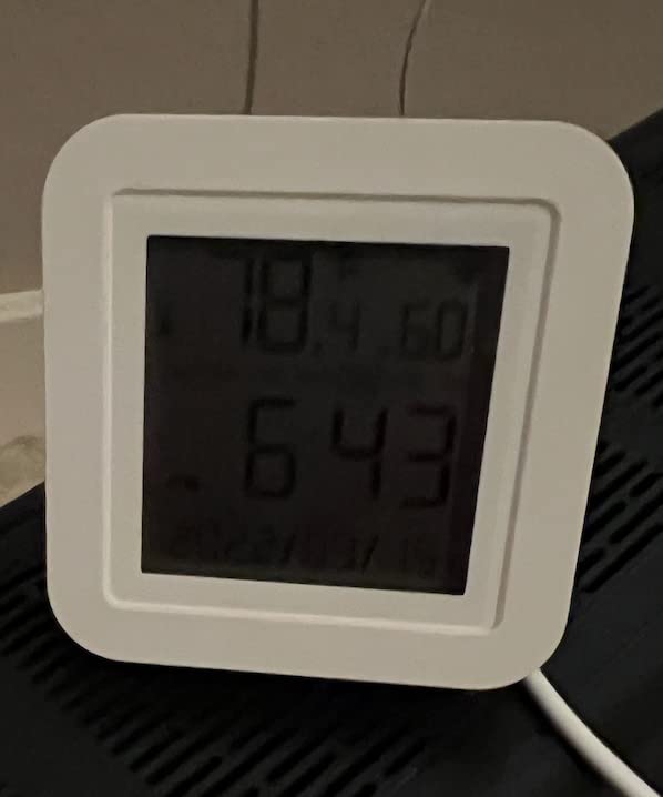 Smart WiFi Temperature Humidity Monitor: TUYA Wireless Temperature Humidity Sensor with APP Notification Alerts, WiFi Thermometer Hygrometer for Home Pet Garage,Compatible with Alexa customer photo 2