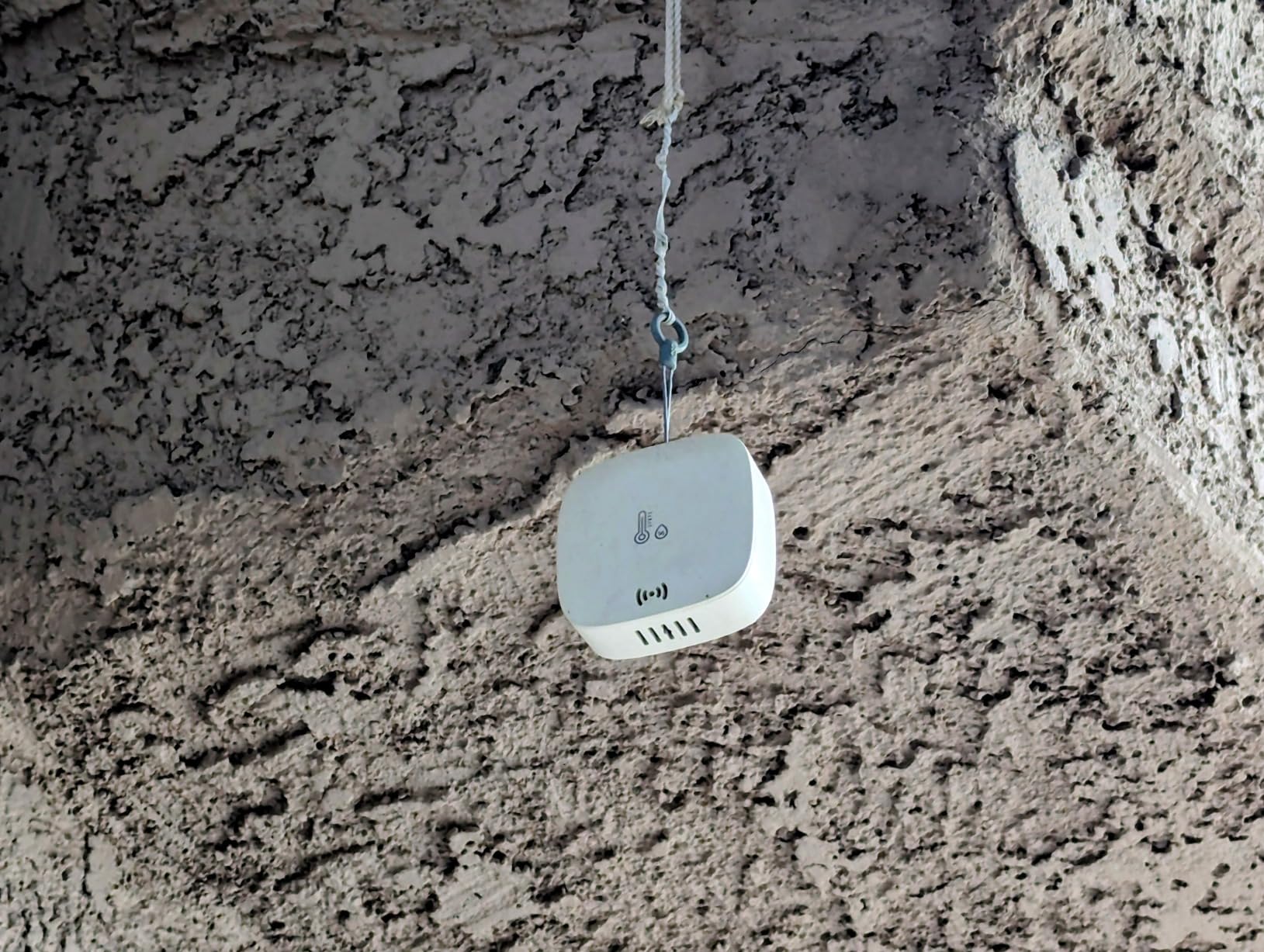 YoLink Smart Outdoor Temperature & Humidity Sensor, Hygrometer, Thermometer, 1000' Long Range, 2 Years Battery Life, Emails, Text/SMS, App Alerts, Alexa, IFTTT Integration. Hub Required! customer photo 1