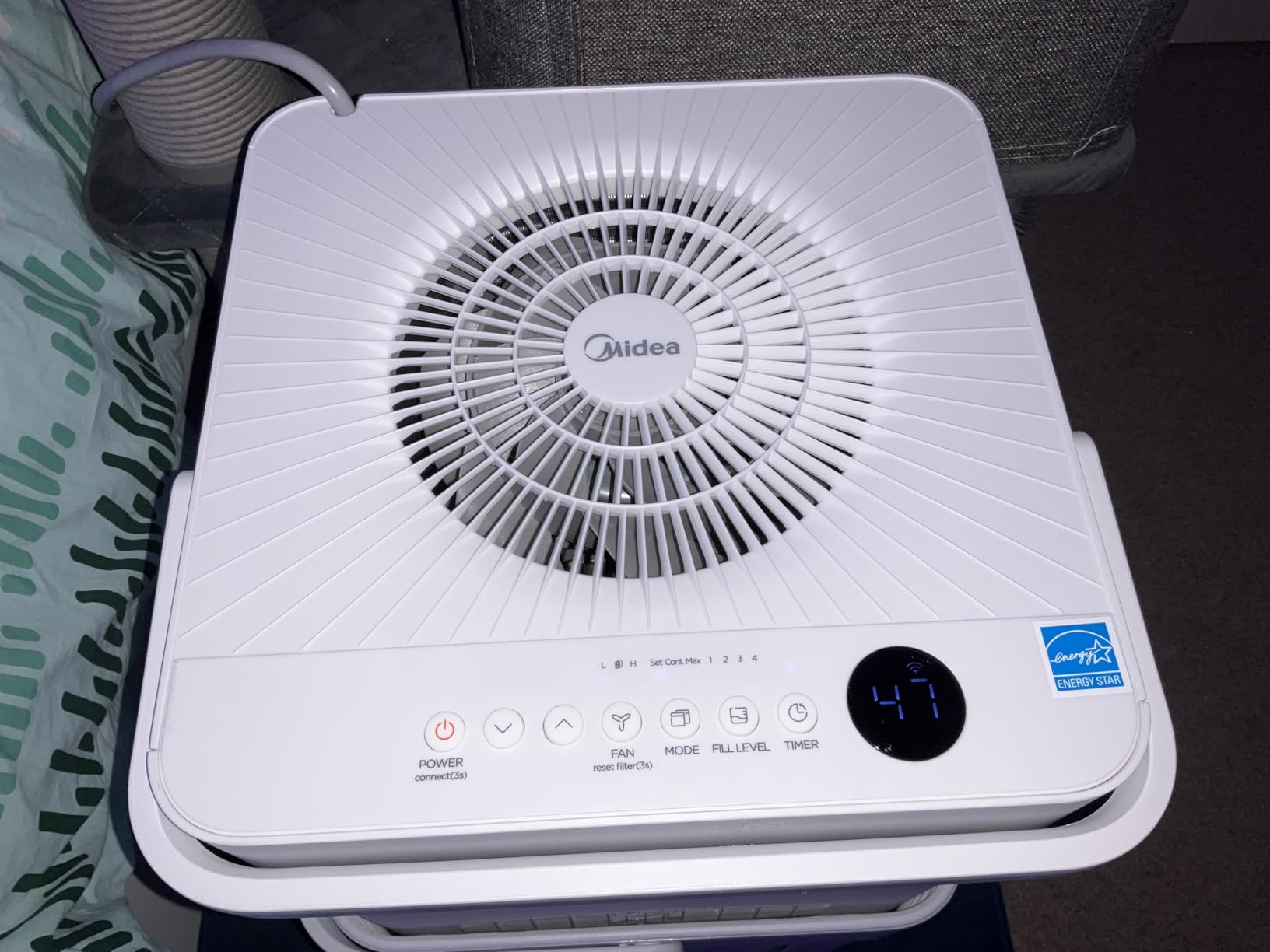 Midea Cube 20 Pint Dehumidifier for Basement, Up to 1,500 Sq. Ft. dehumidifier with drain hose, ENERGY STAR Certificated, Smart Control, Compatible with Alexa, White customer photo 1