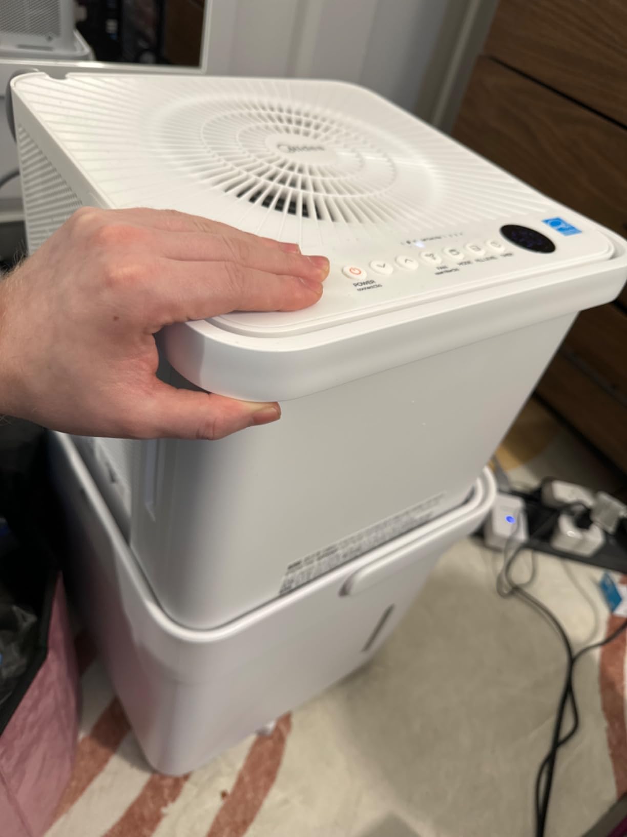 Midea Cube 20 Pint Dehumidifier for Basement, Up to 1,500 Sq. Ft. dehumidifier with drain hose, ENERGY STAR Certificated, Smart Control, Compatible with Alexa, White customer photo 2